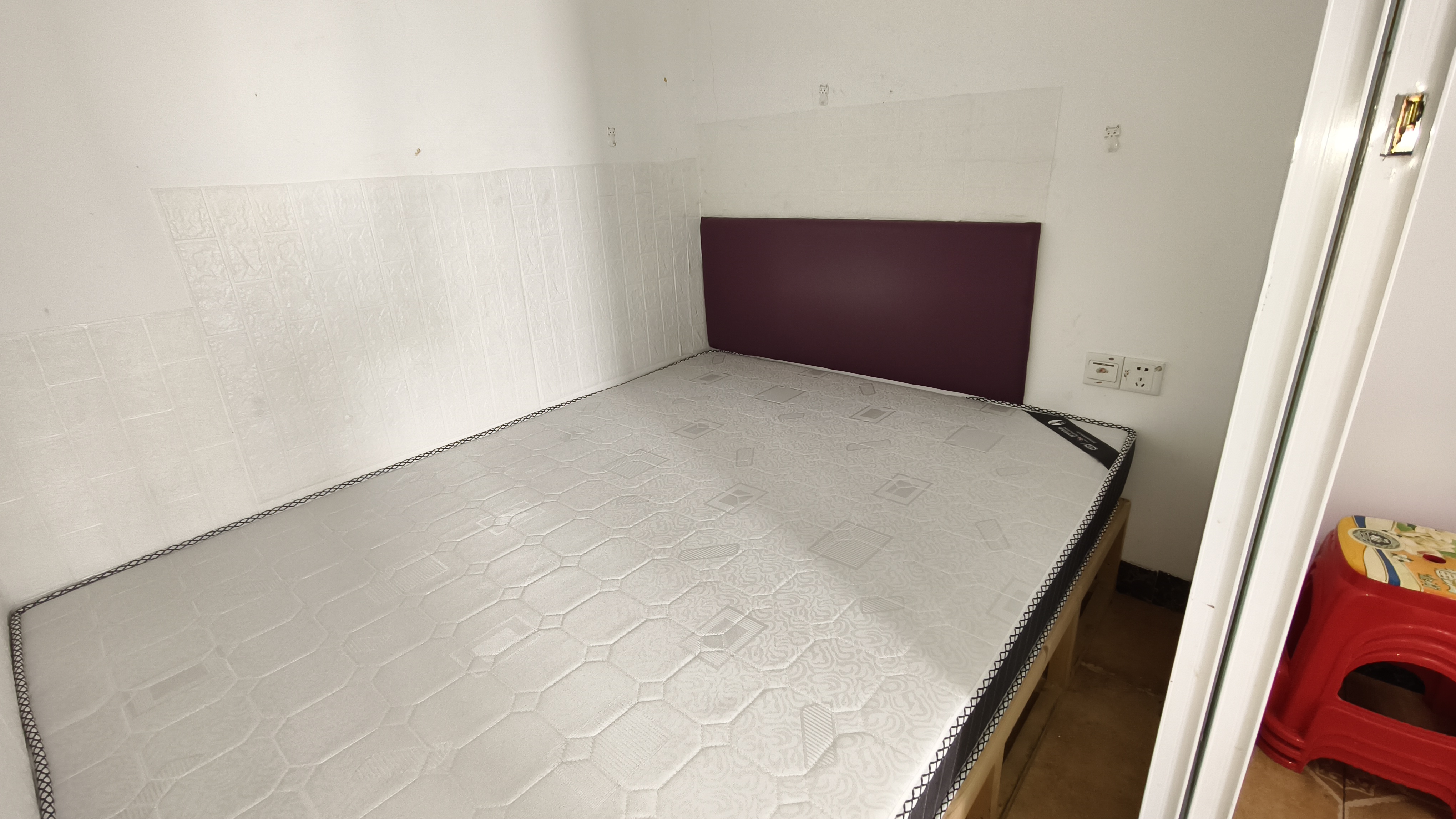 天酬尚都  2室1厅1卫    1000.0元/月 天酬尚都  2室1厅1卫    1000.0元/月室内图