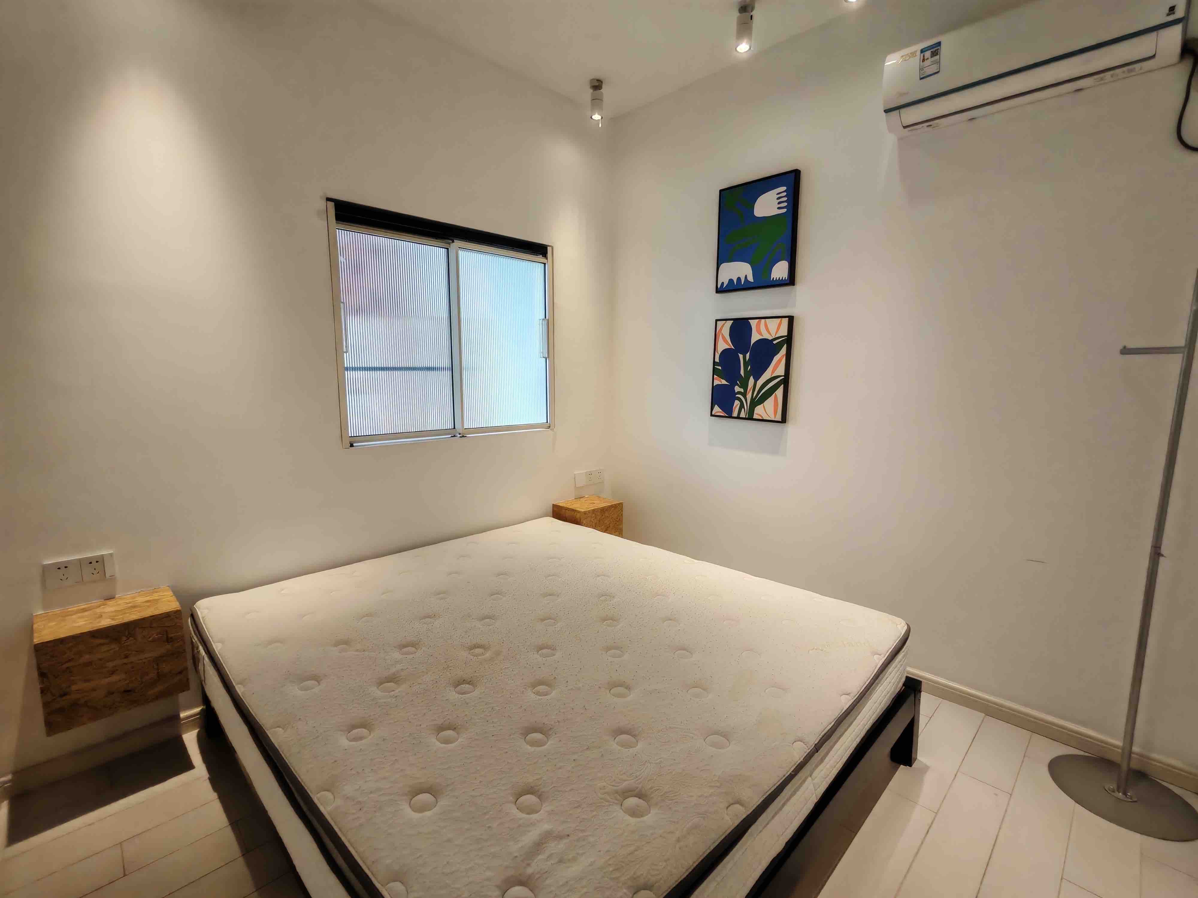 华润中心 1室1厅1卫 110.0万 华润中心 1室1厅1卫 110.0万客厅