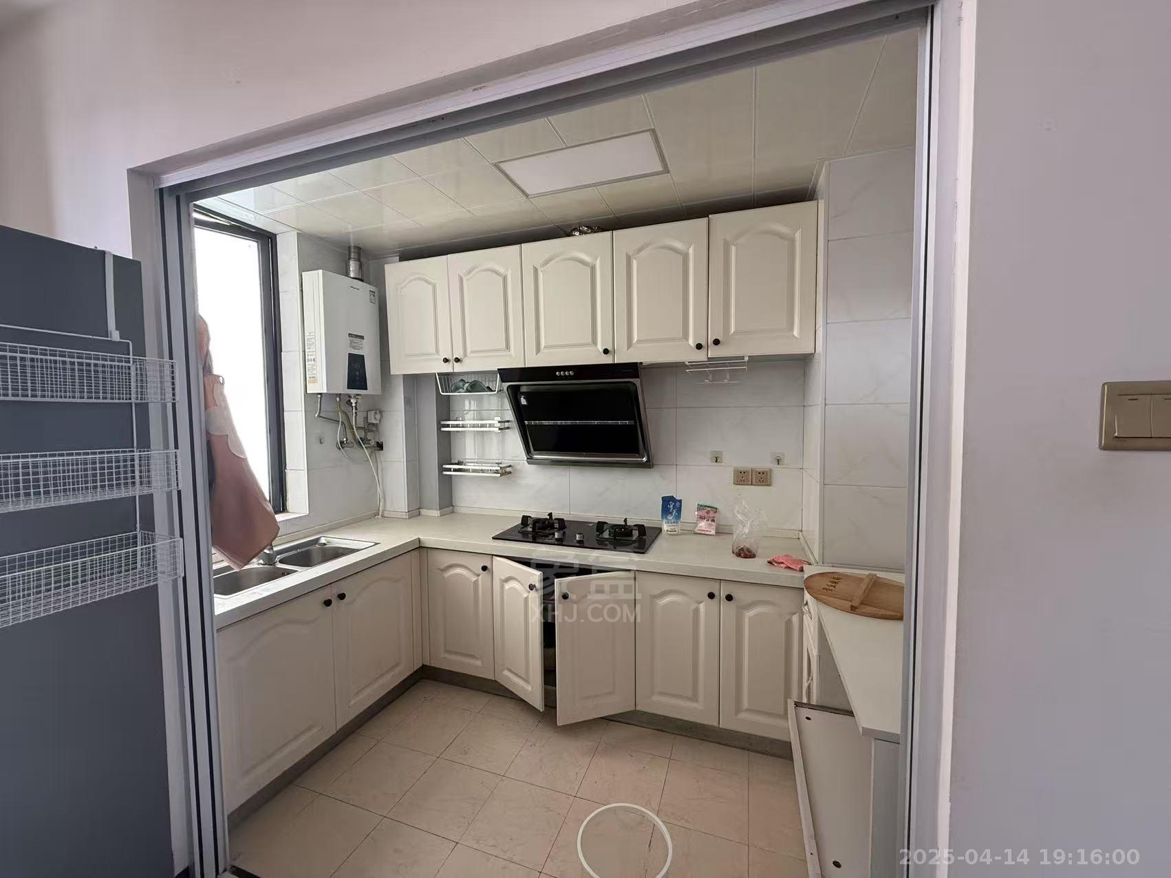 桂花城 3室2厅2卫 1800.0元/月 桂花城 3室2厅2卫 1800.0元/月室内图