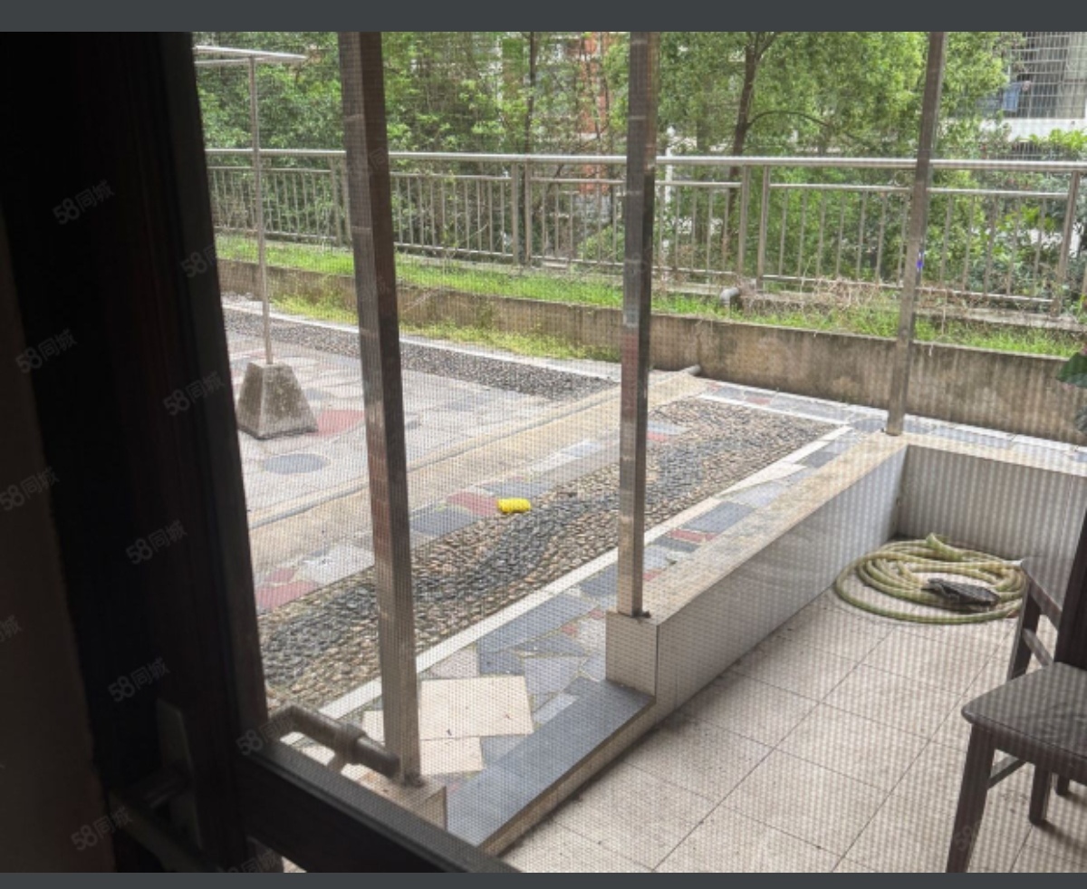 东方豪苑 3室2厅2卫 1800.0元/月 东方豪苑 3室2厅2卫 1800.0元/月户型图