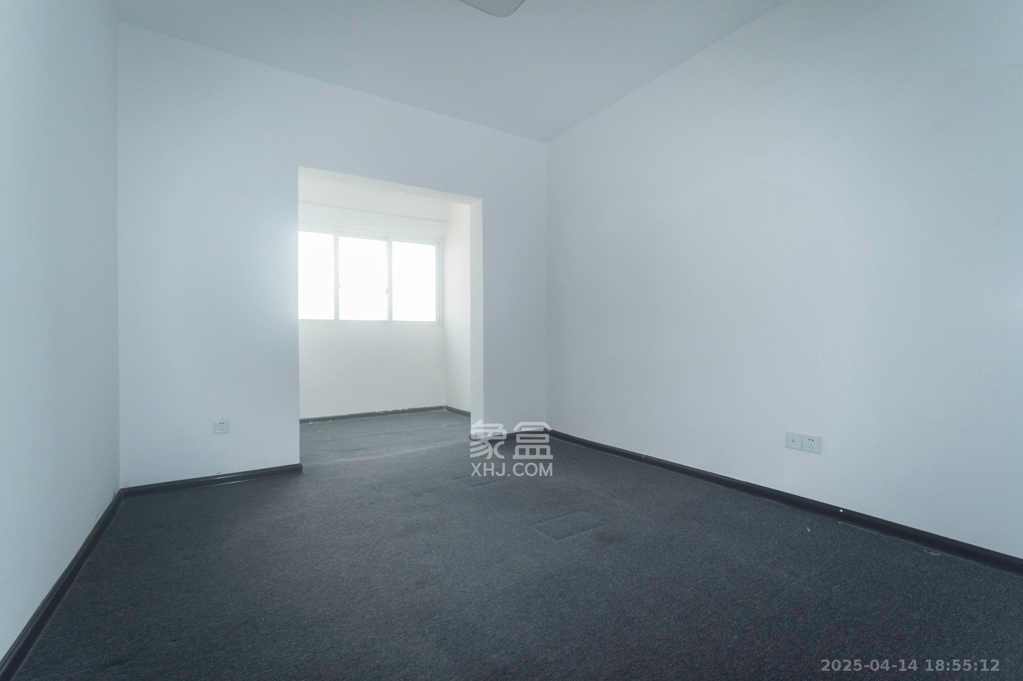 开源鑫阁 6室2厅3卫 108.0万 开源鑫阁 6室2厅3卫 108.0万卧室