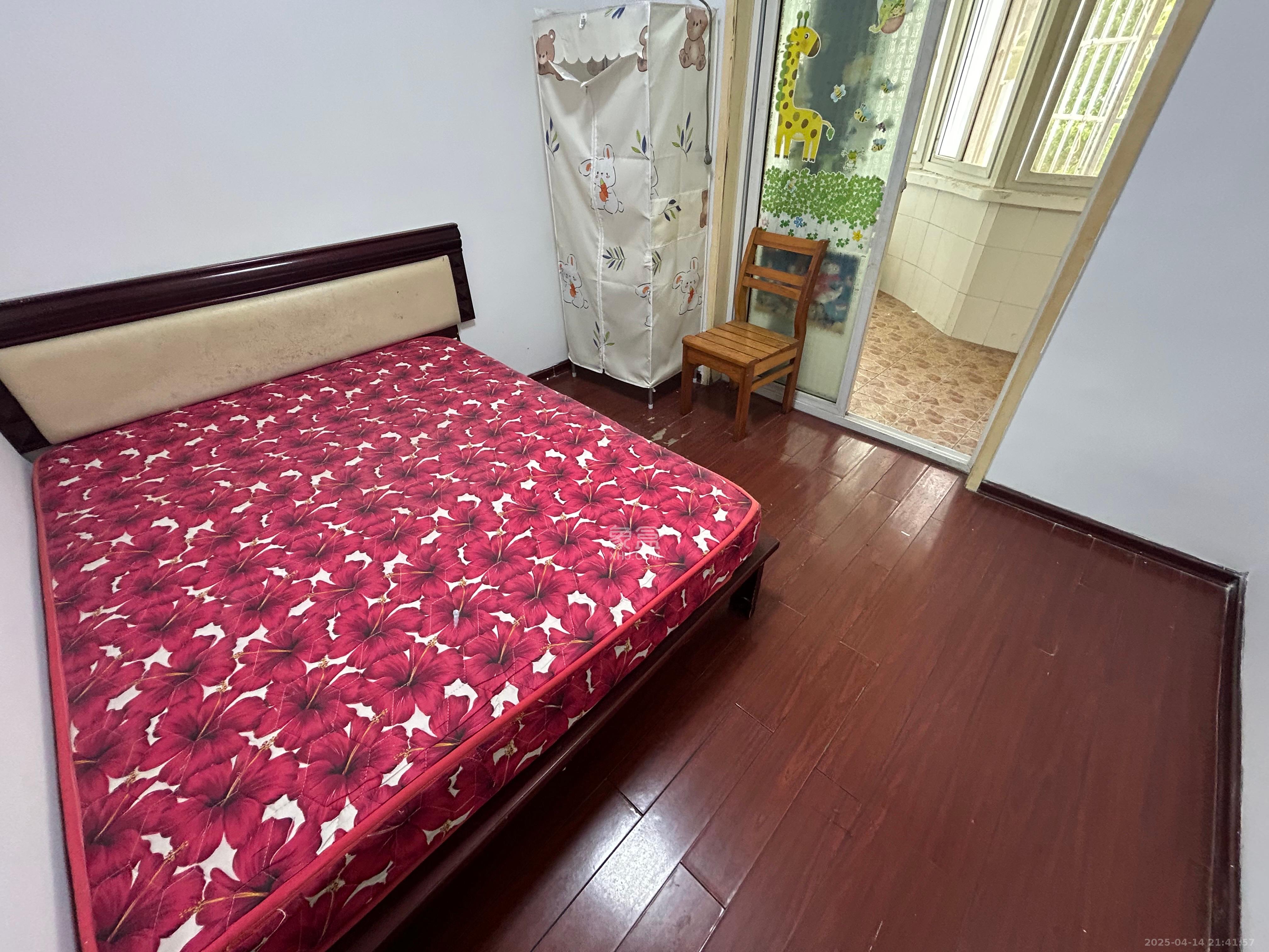 雅泰花园  3室2厅1卫   2200.00元/月室内图