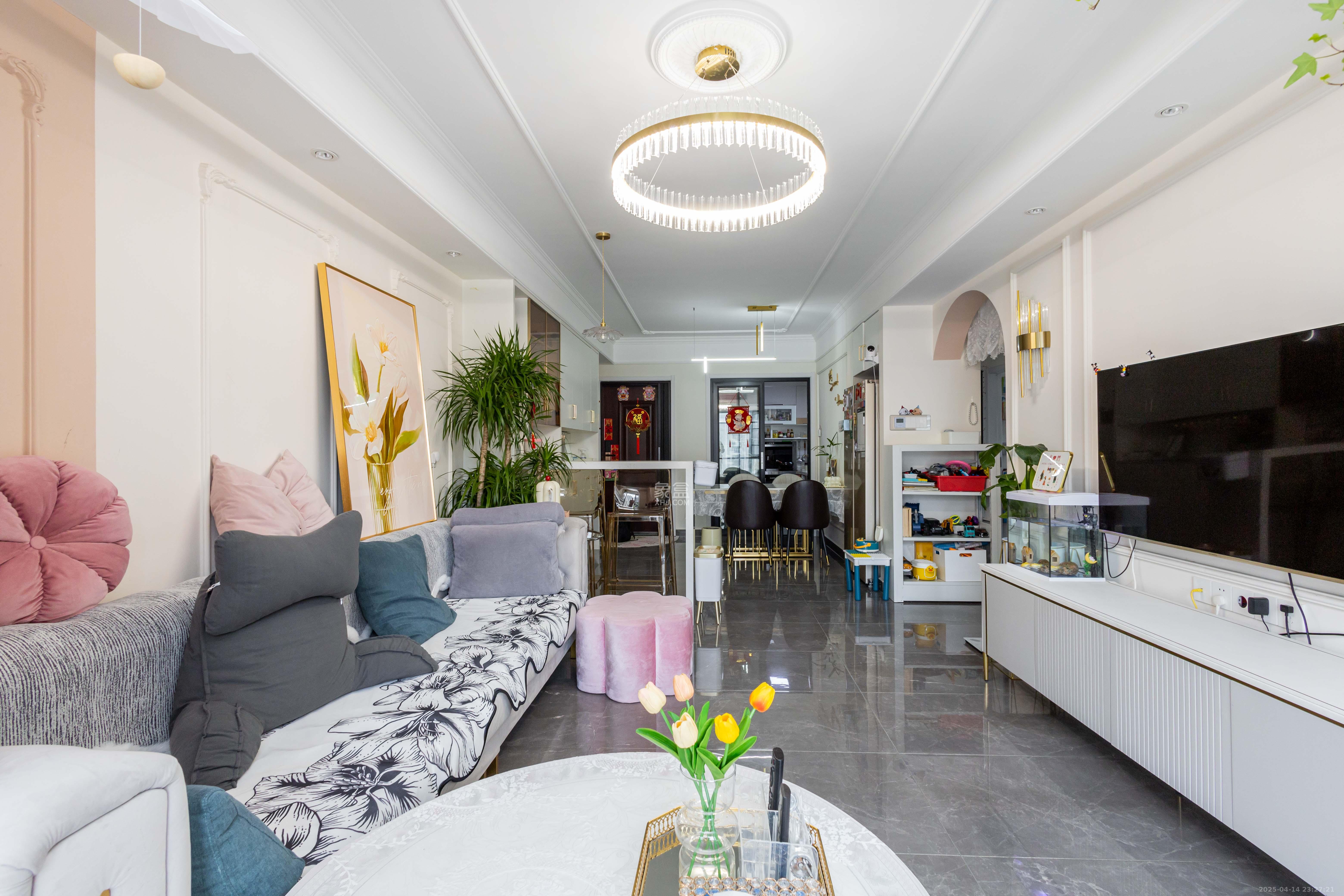 金科景朝集美星宸  3室2厅1卫    105.0万 金科景朝集美星宸  3室2厅1卫    105.0万客厅