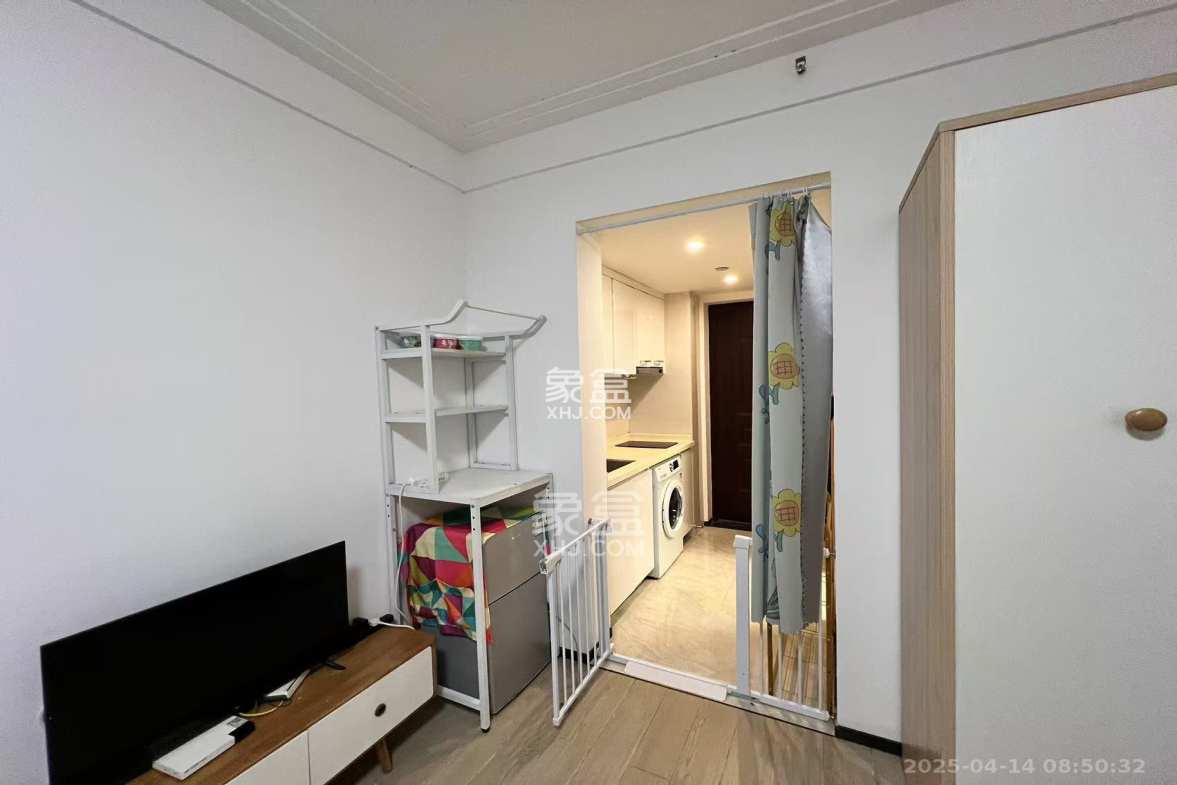 中海国际二期  1室1厅1卫    1100.0元/月 中海国际二期  1室1厅1卫    1100.0元/月室内图