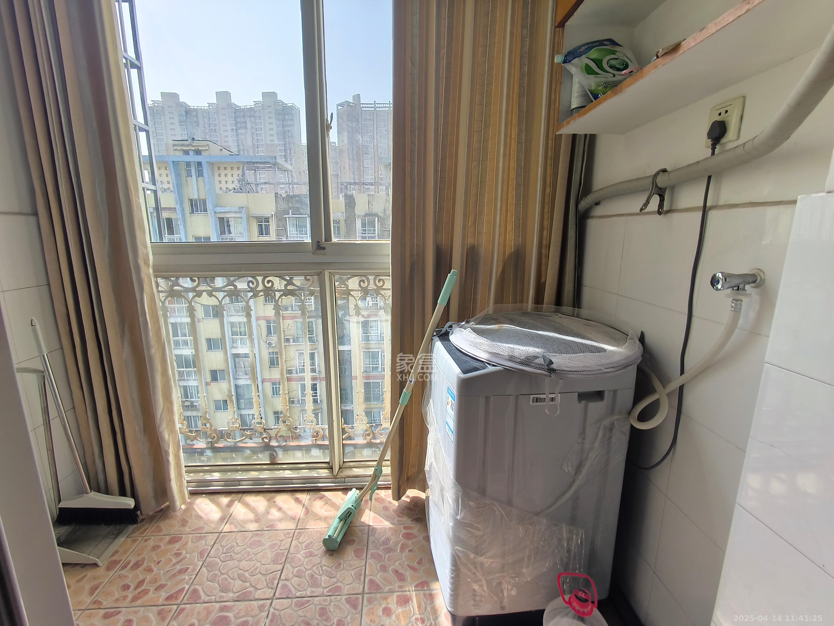 北国风光  3室2厅2卫    3000.0元/月 北国风光  3室2厅2卫    3000.0元/月室内图