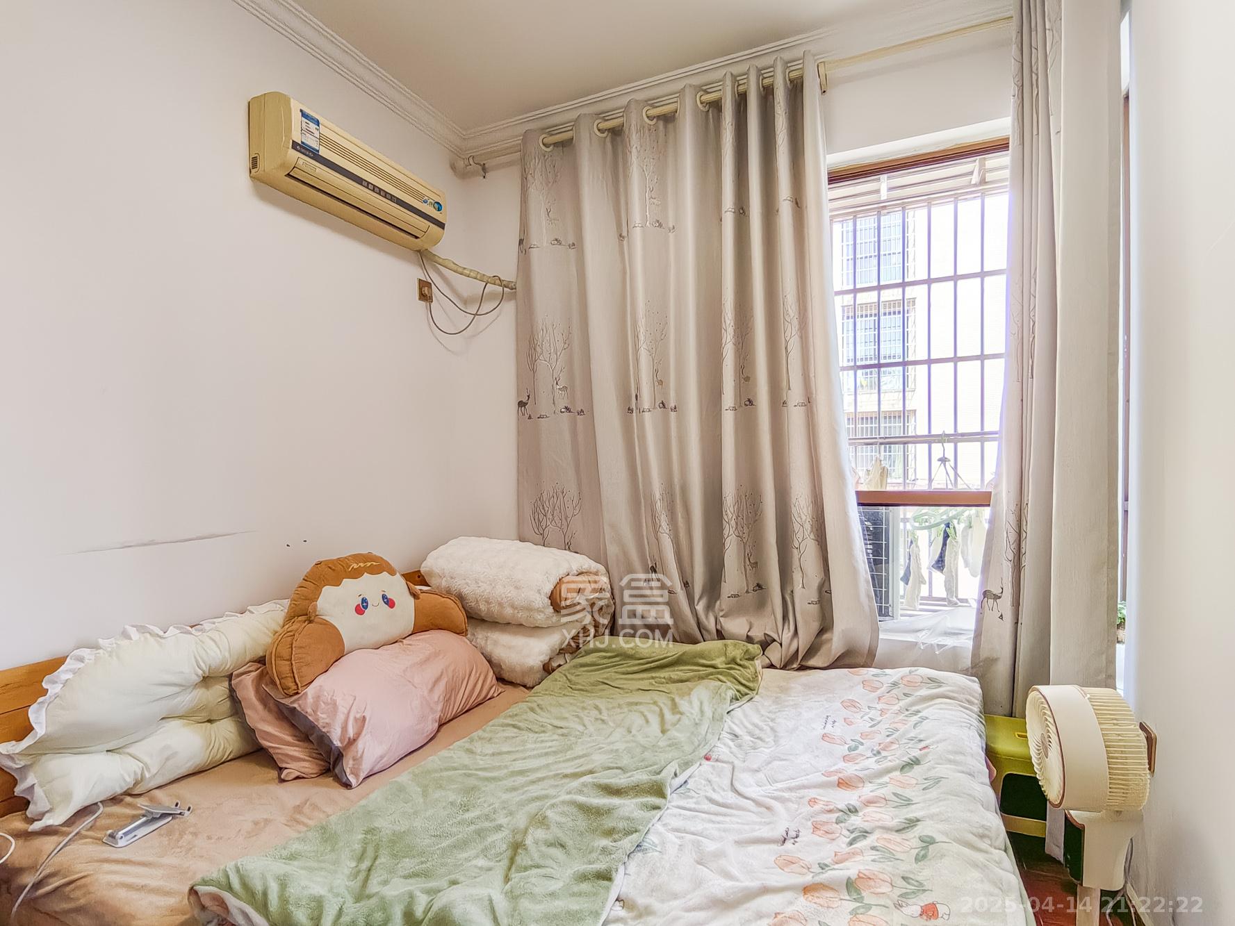 湖湾世景 3室2厅1卫 69.8万 湖湾世景 3室2厅1卫 69.8万卧室