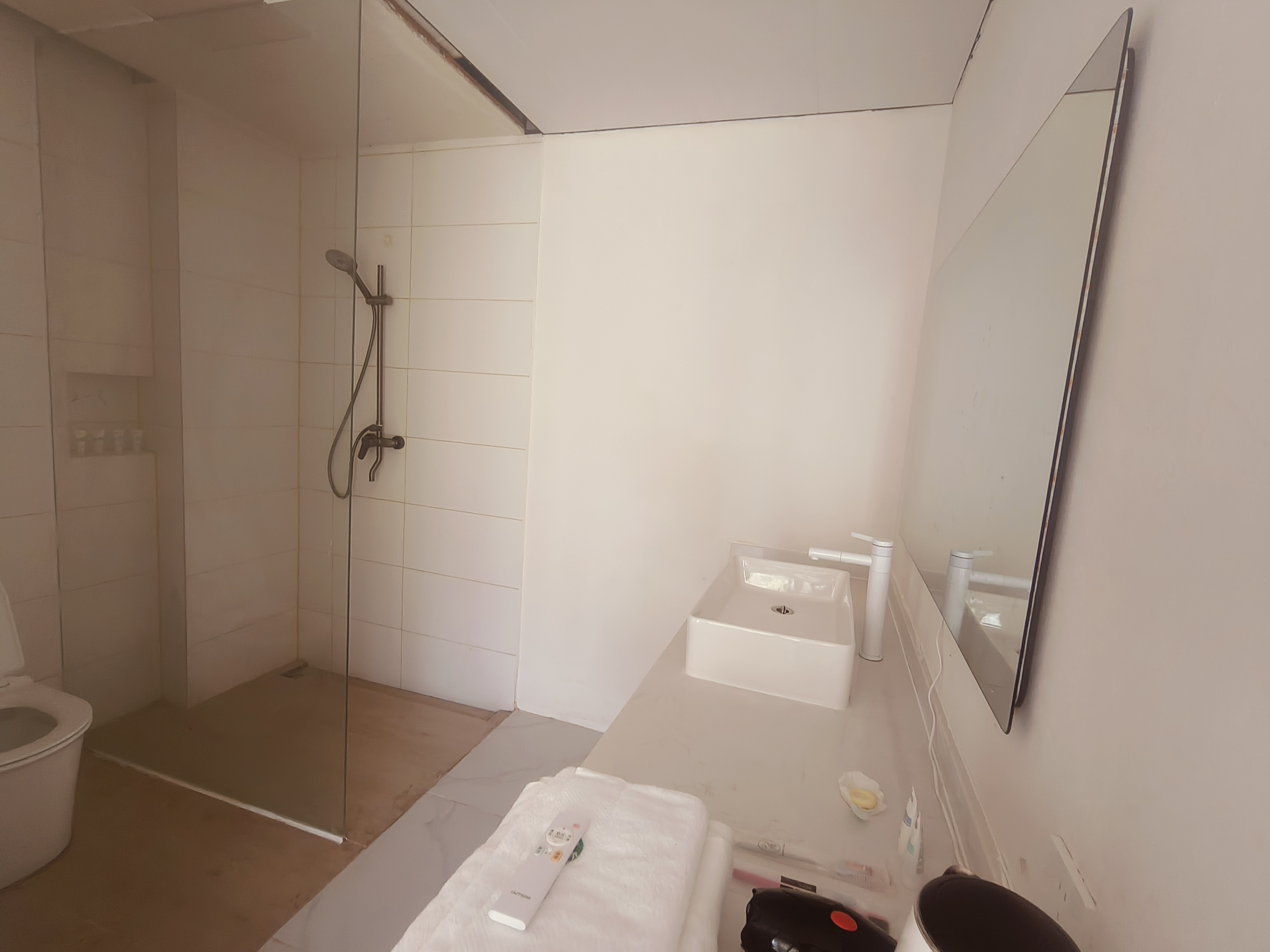 鸿洲江山 14室2厅2卫 20000.0元/月 鸿洲江山 14室2厅2卫 20000.0元/月室内图