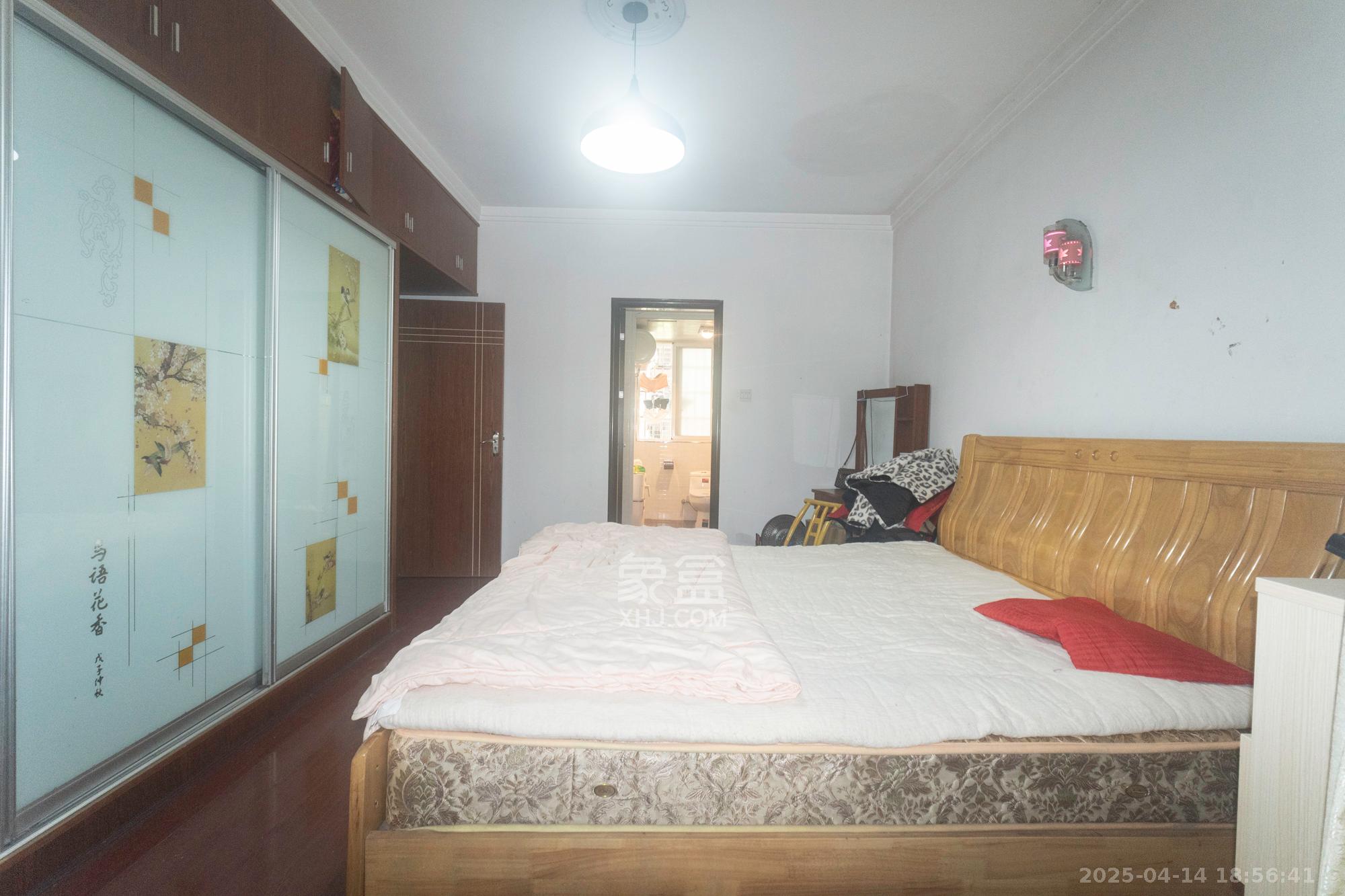 锦璨家园 4室2厅2卫 68.0万 锦璨家园 4室2厅2卫 68.0万卧室