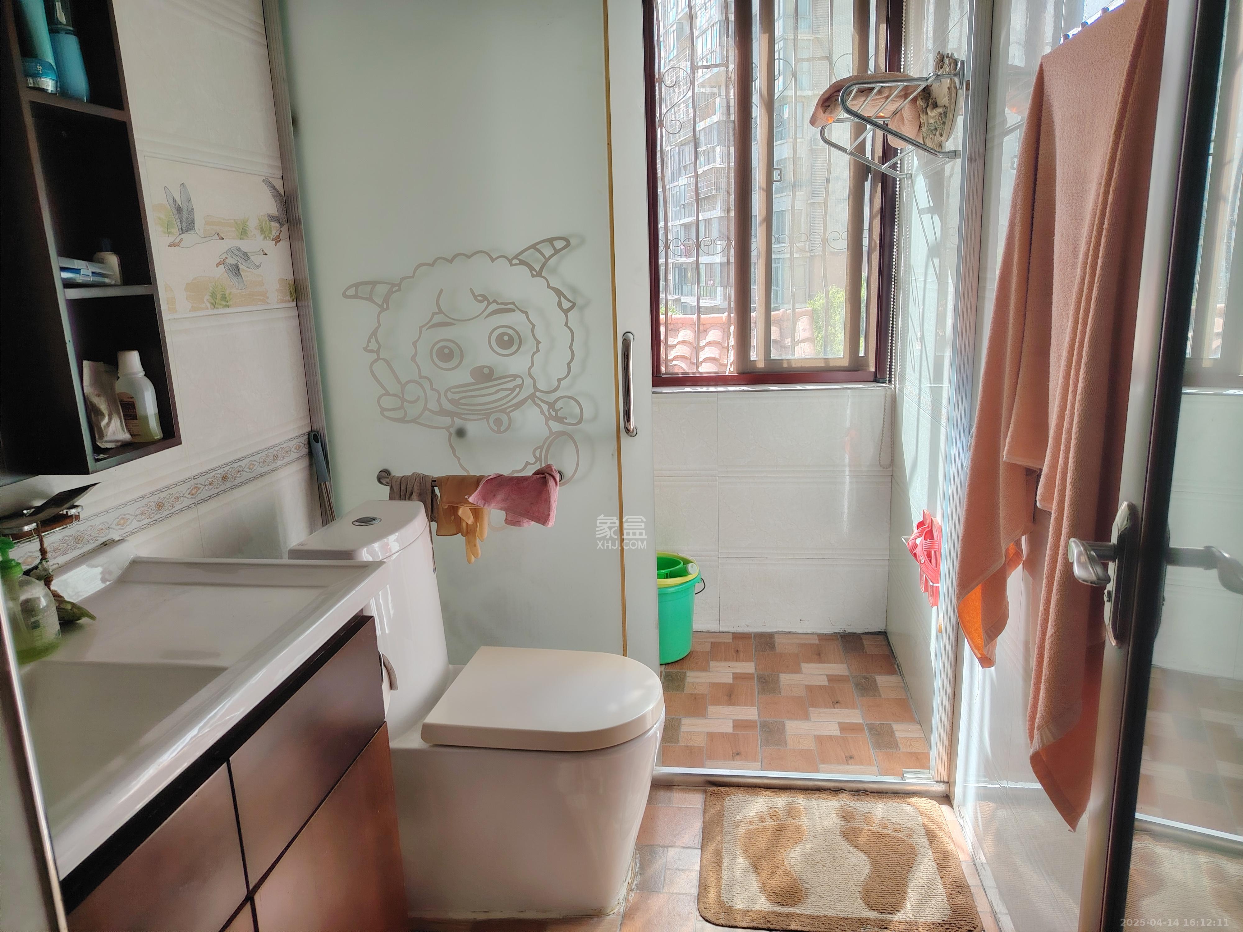 山语城一期 6室2厅3卫 10000.0元/月 山语城一期 6室2厅3卫 10000.0元/月室内图