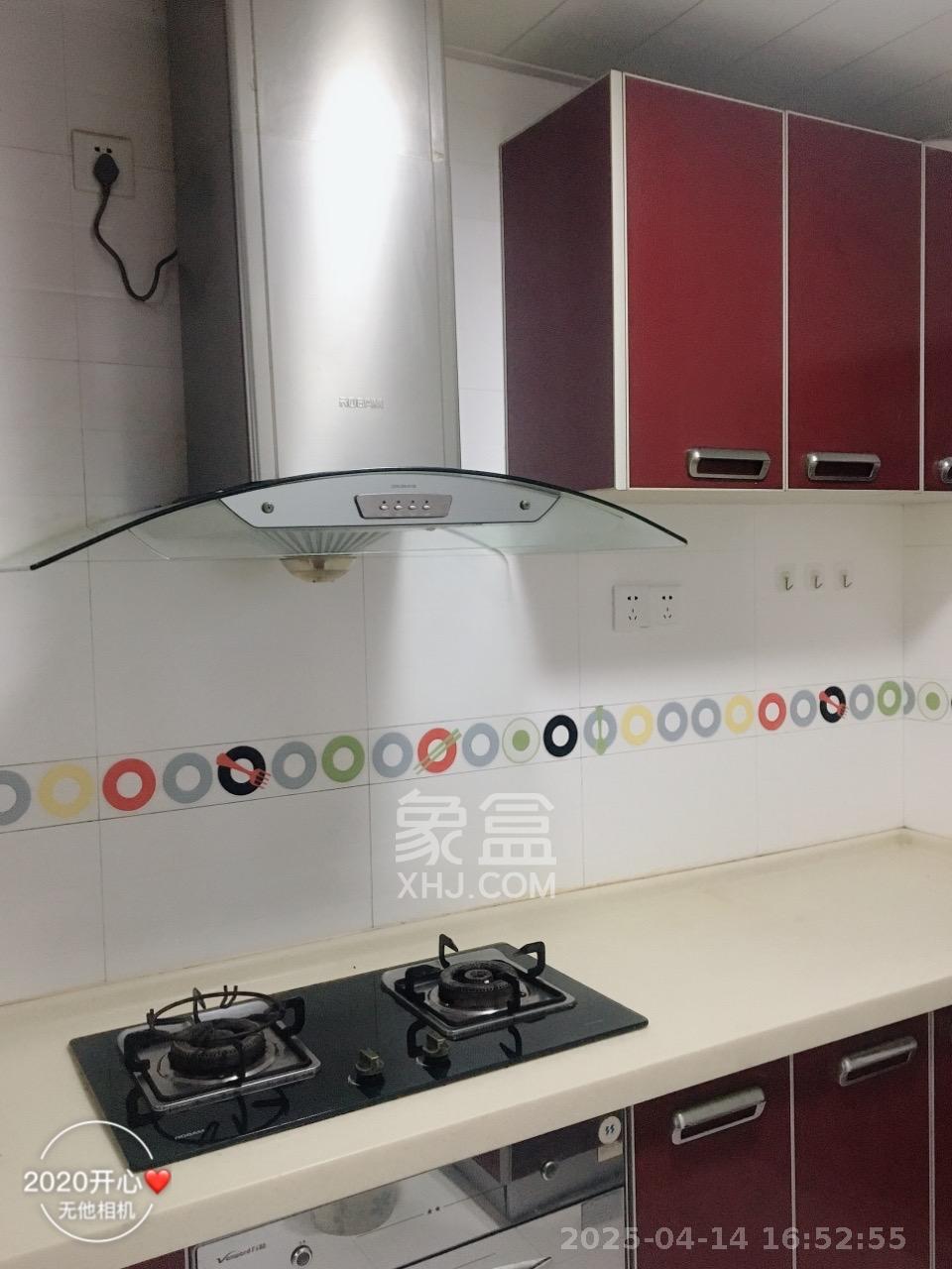 佳阳悦景馨都  3室2厅2卫   2700.00元/月室内图