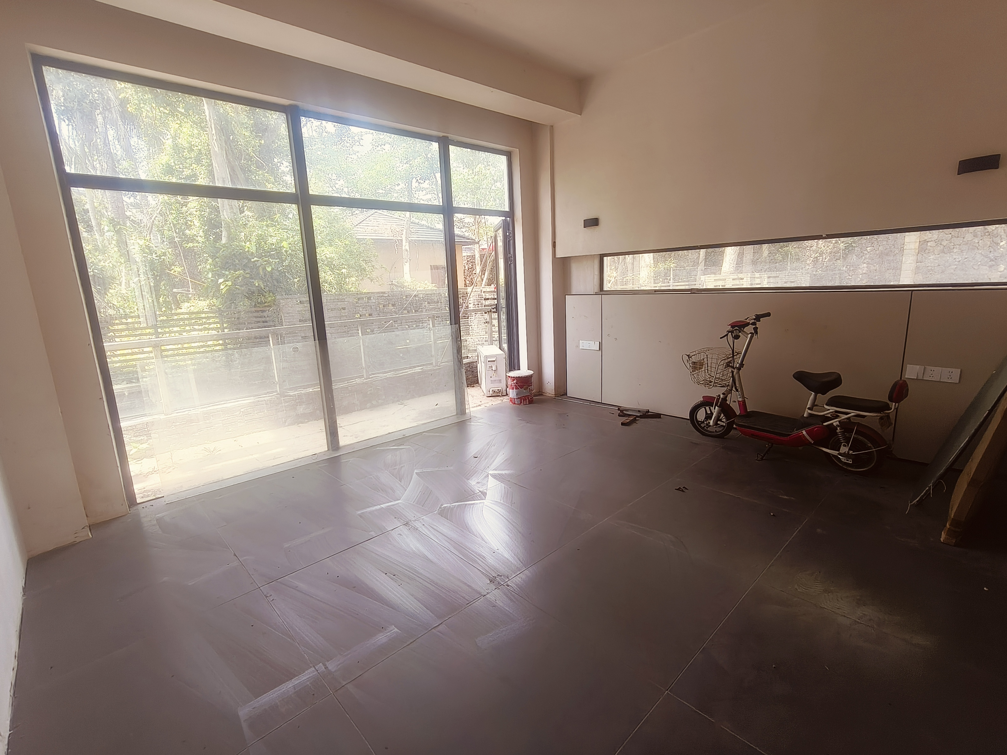 鸿洲江山 14室2厅2卫 20000.0元/月 鸿洲江山 14室2厅2卫 20000.0元/月室内图