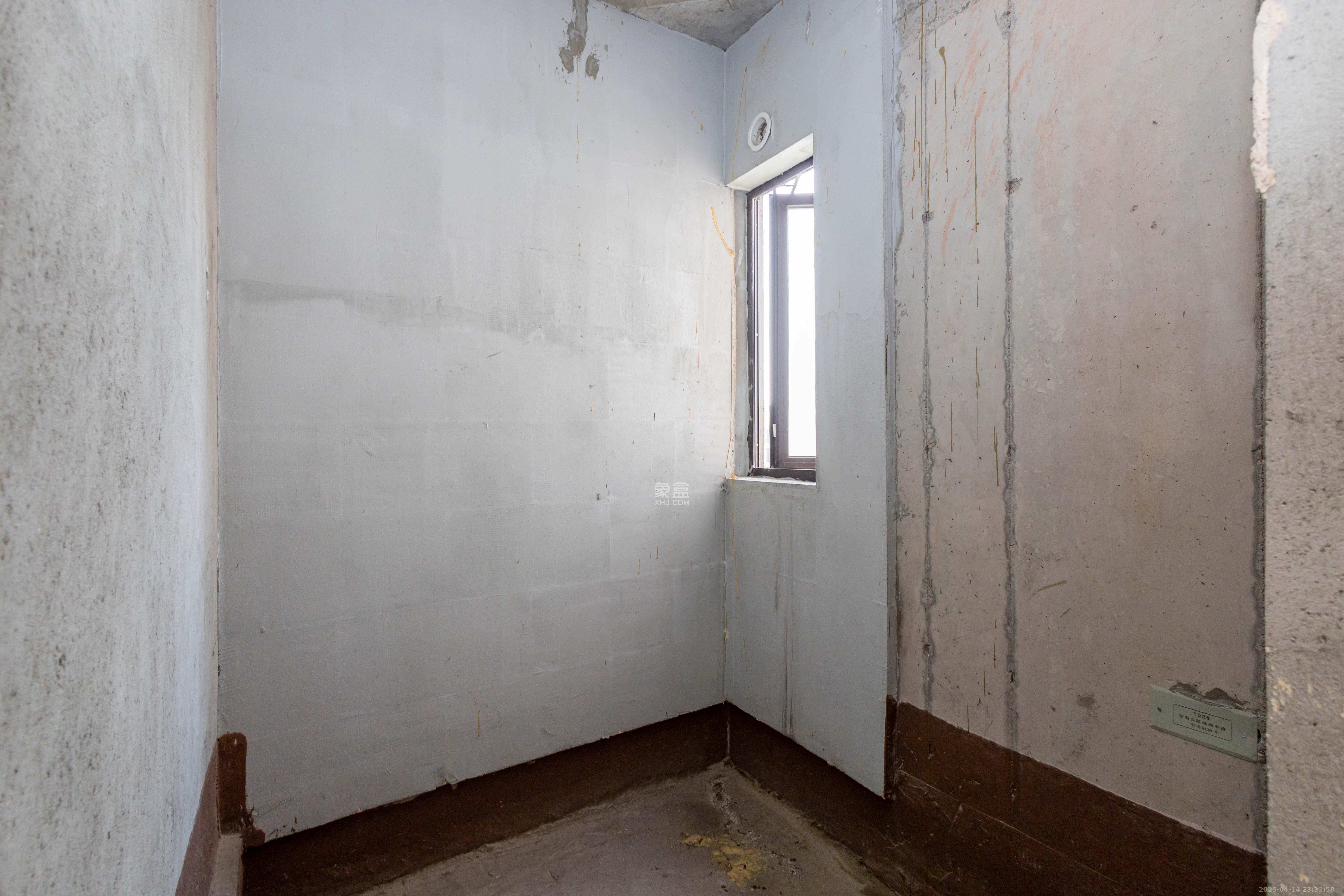 新城恒伟汇隽风华 3室2厅1卫 55.0万 新城恒伟汇隽风华 3室2厅1卫 55.0万卫生间