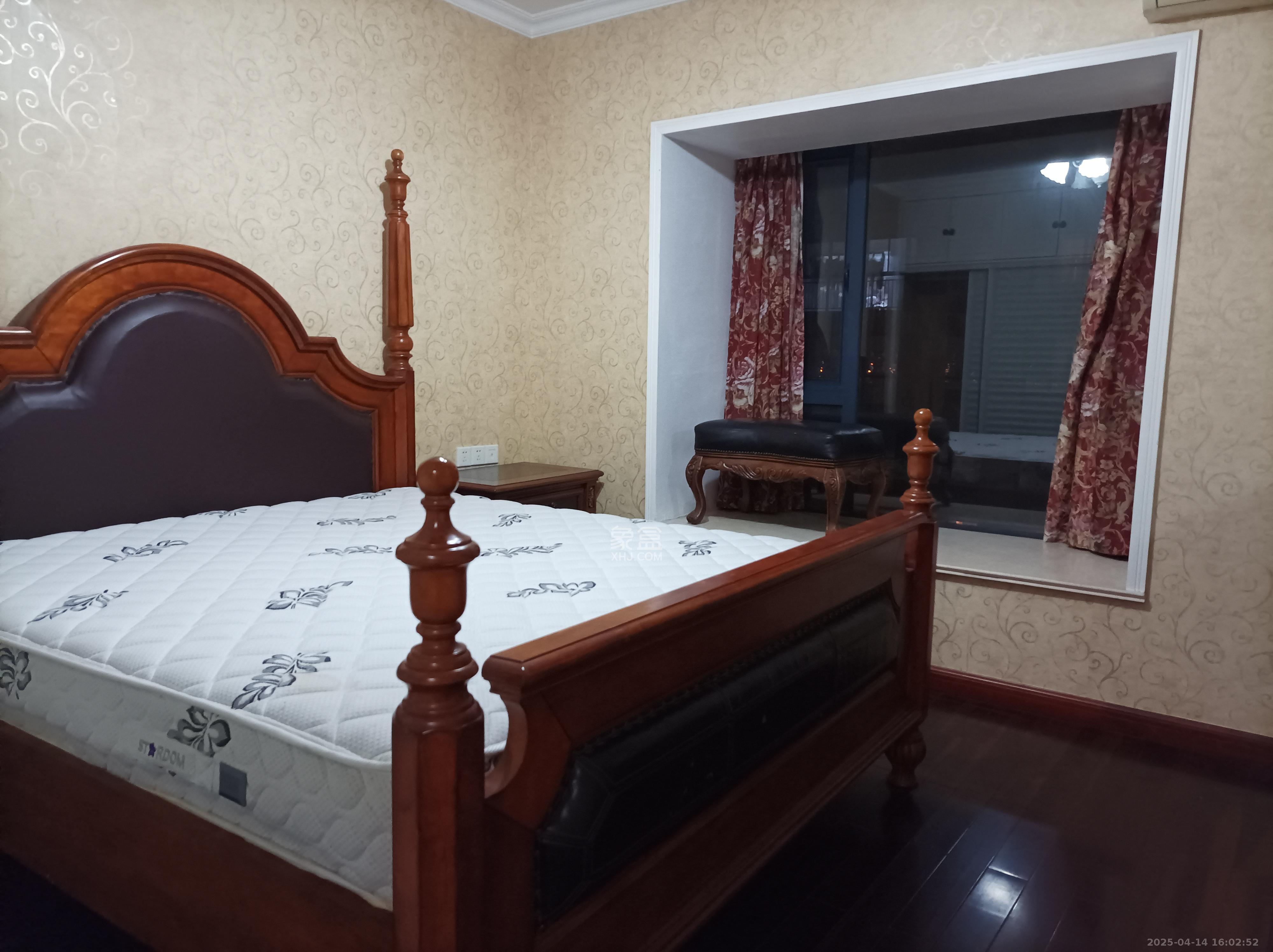 万象新天  4室2厅1卫   4000.00元/月室内图
