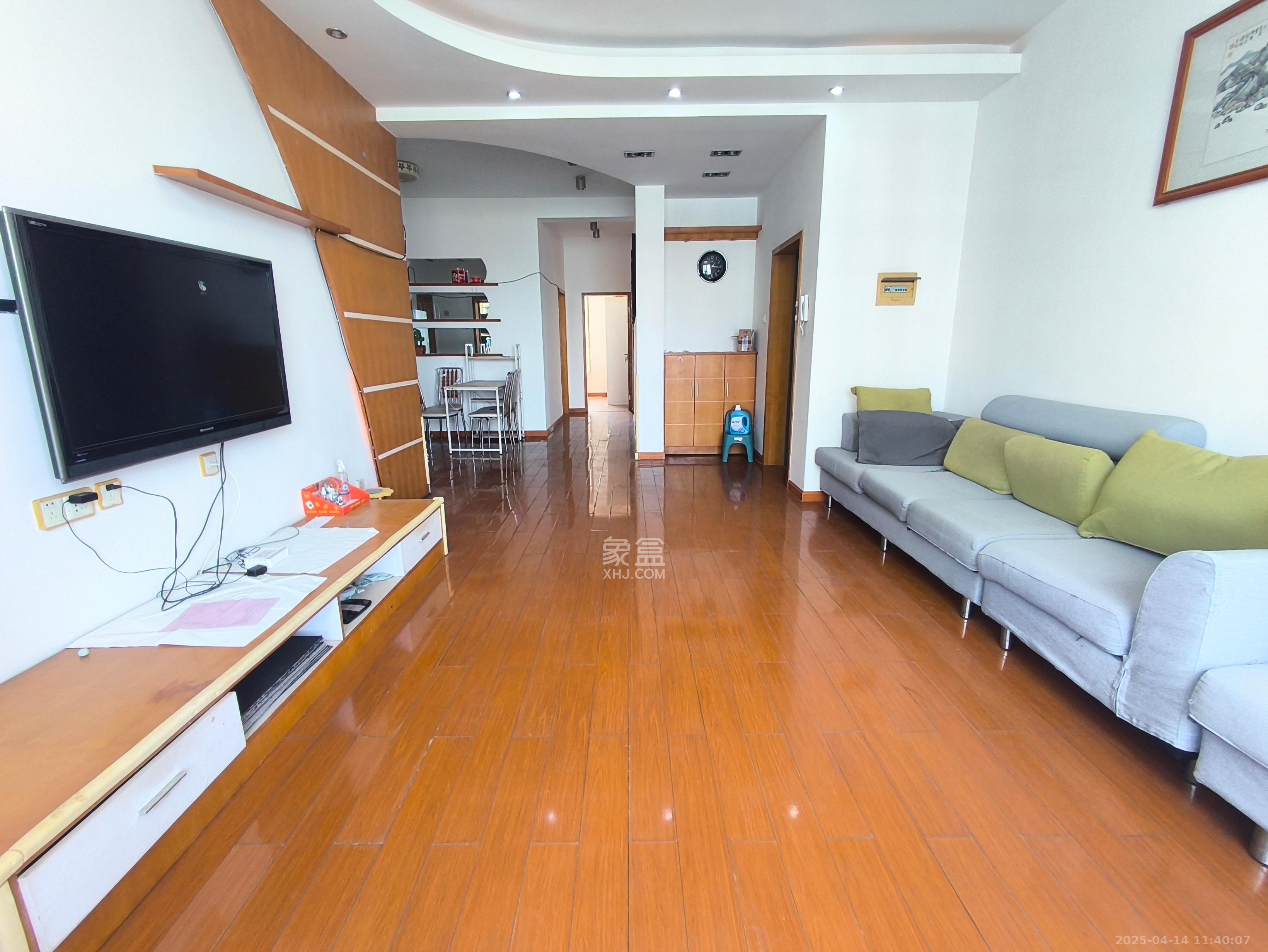 北国风光  3室2厅2卫    3000.0元/月 北国风光  3室2厅2卫    3000.0元/月室内图