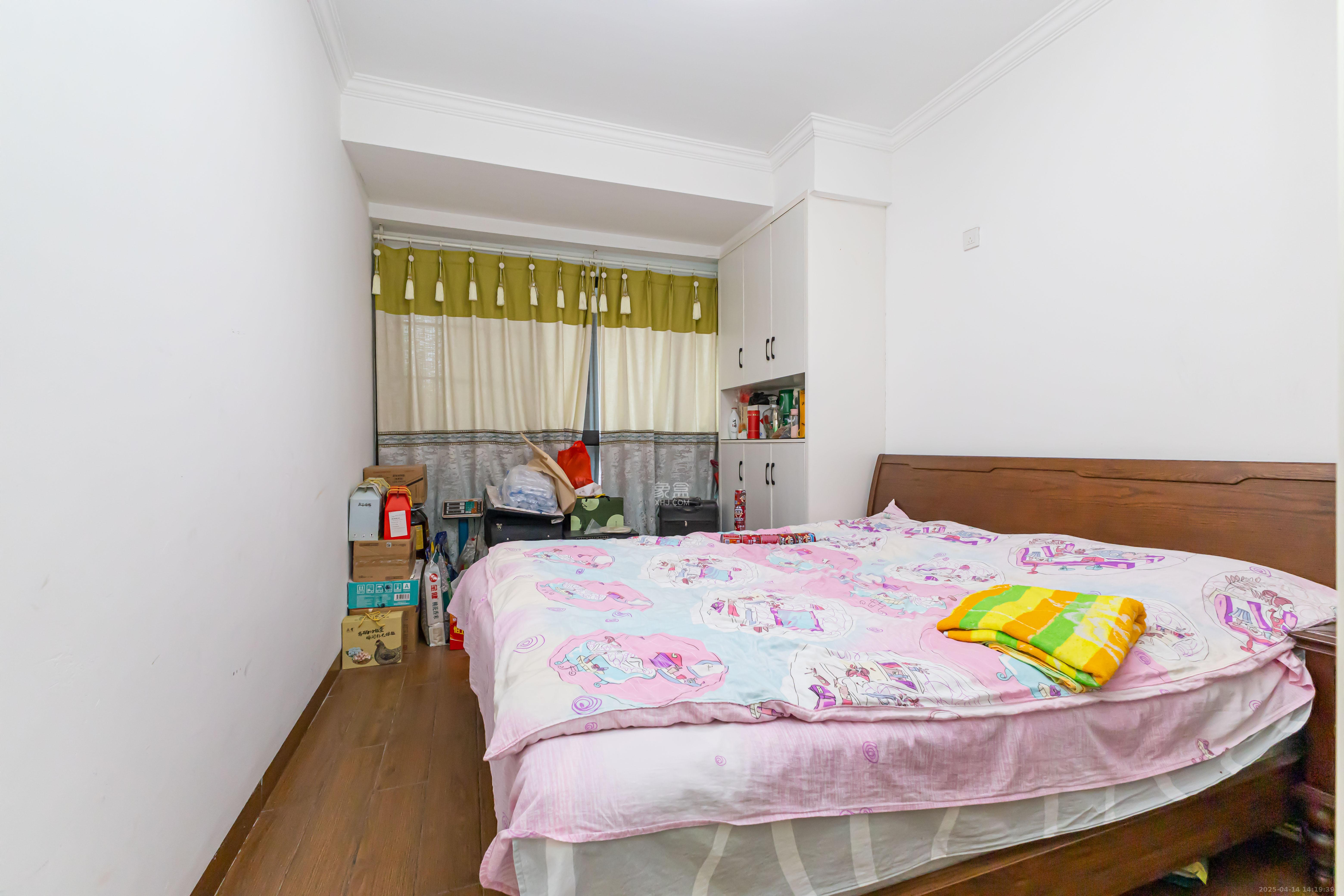 长燃新奥佳园  4室2厅2卫    99.8万 长燃新奥佳园  4室2厅2卫    99.8万卧室