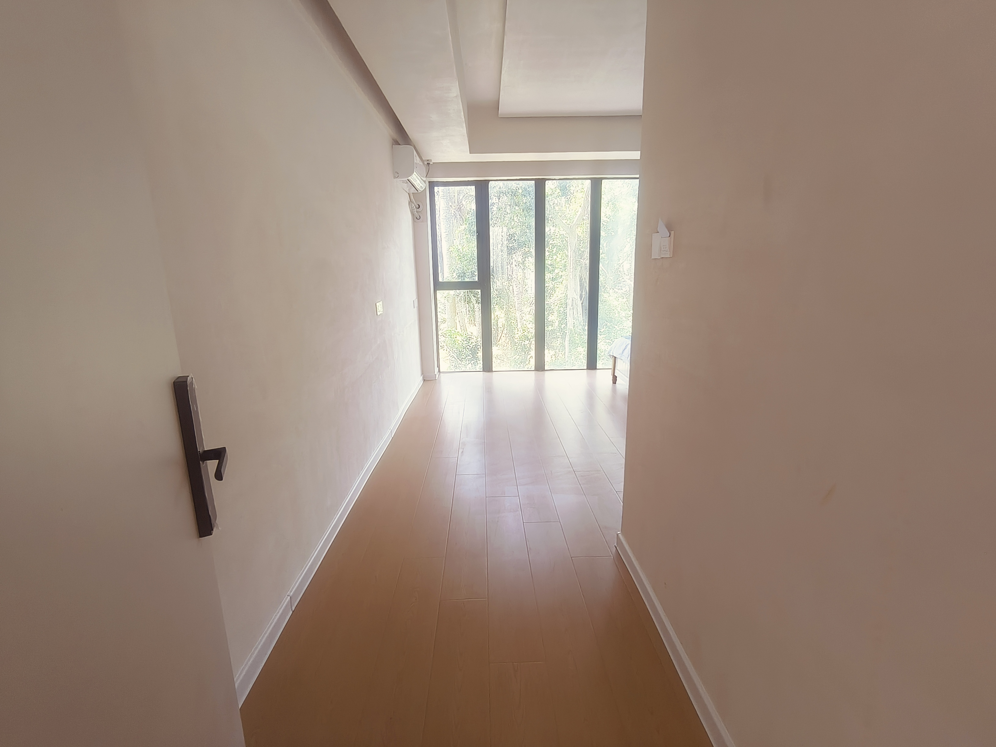 鸿洲江山 14室2厅2卫 20000.0元/月 鸿洲江山 14室2厅2卫 20000.0元/月室内图