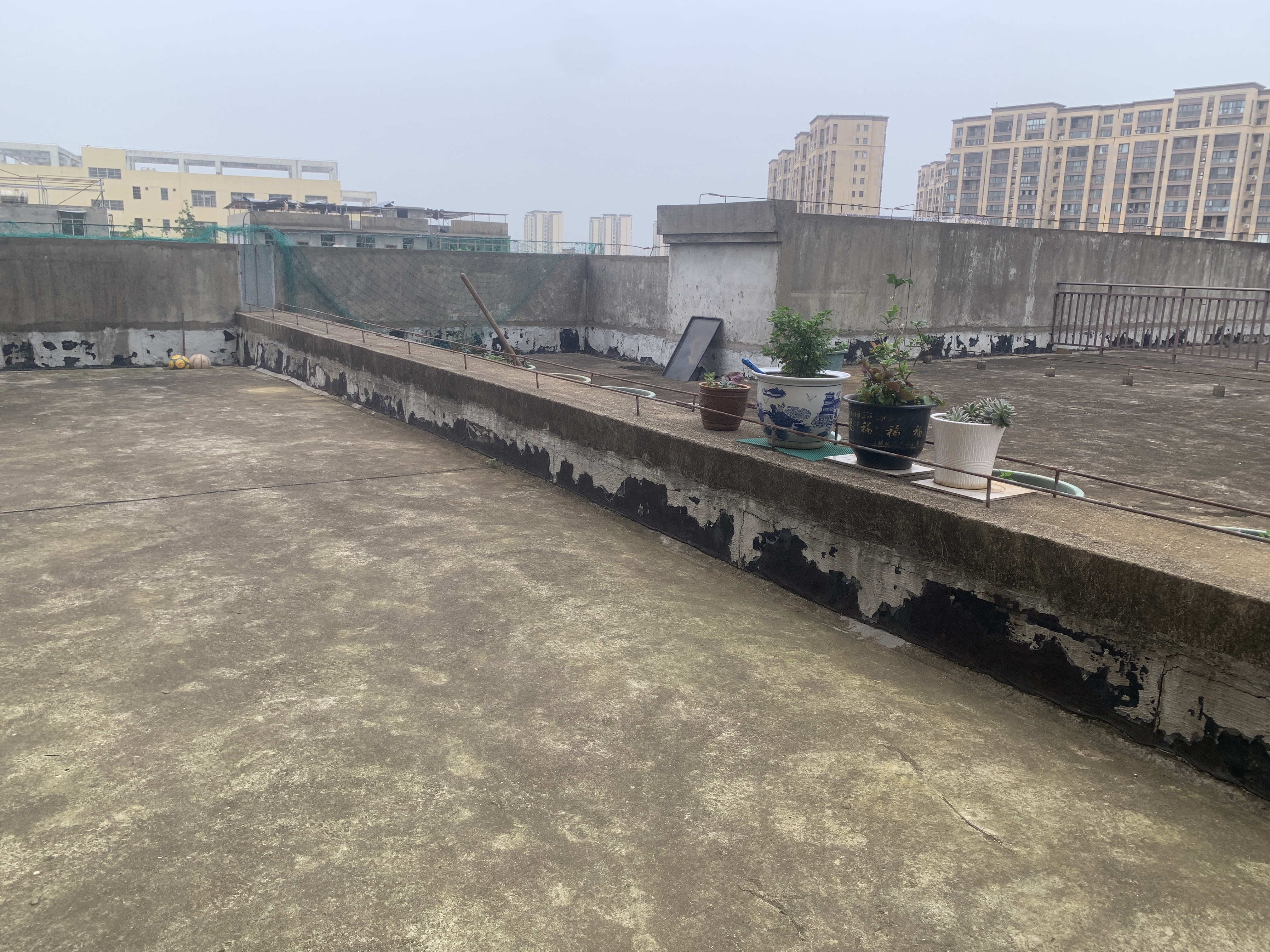 绿地城逸园 3室2厅2卫 150.0万 绿地城逸园 3室2厅2卫 150.0万客厅