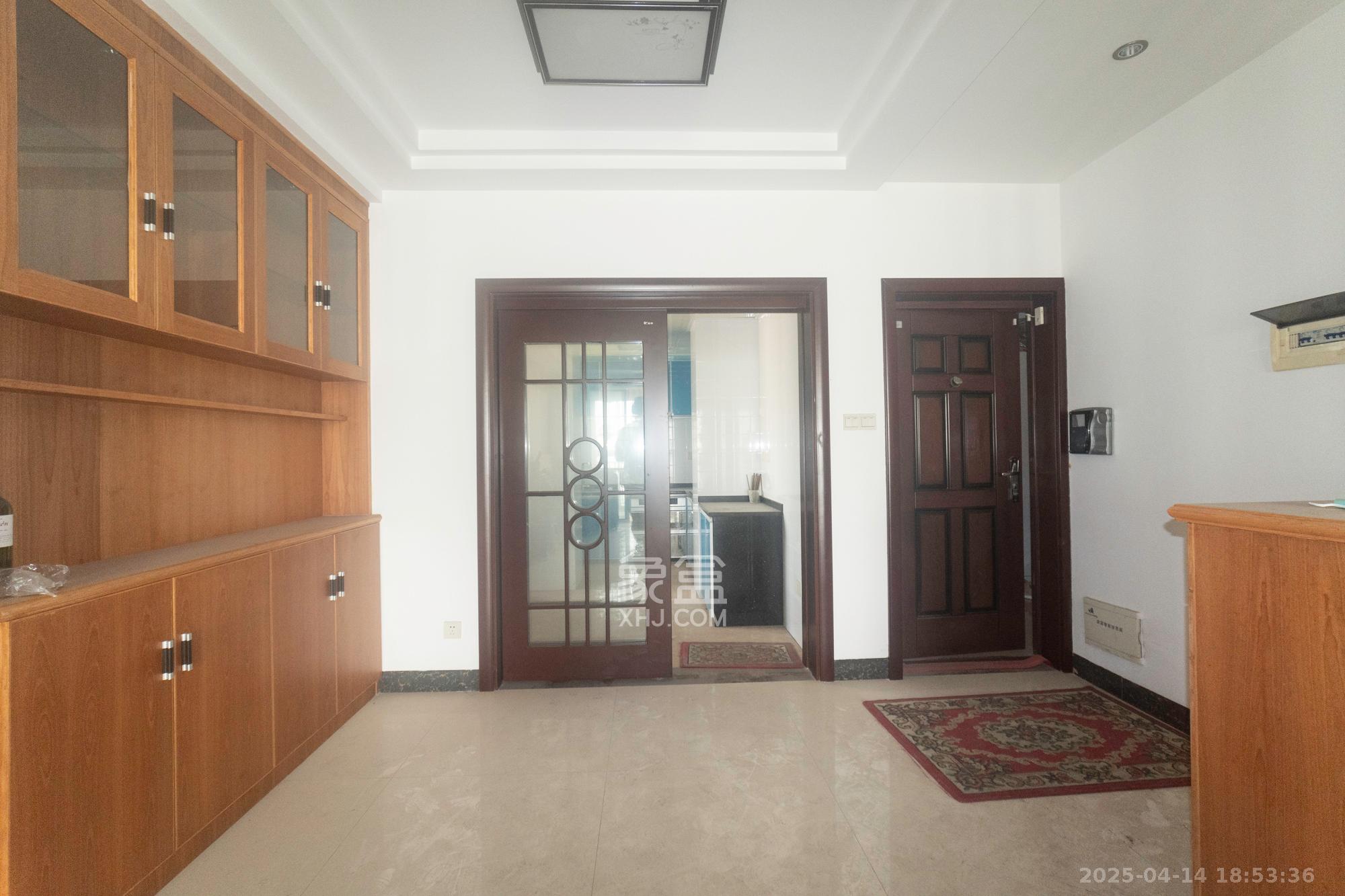 紫晶城 3室2厅2卫 59.8万 紫晶城 3室2厅2卫 59.8万客厅