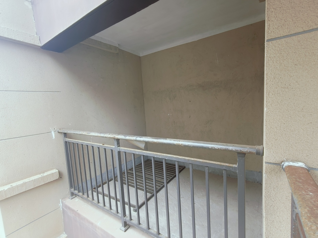 绿地雅典郡  3室2厅1卫    90.0万 绿地雅典郡  3室2厅1卫    90.0万室内图