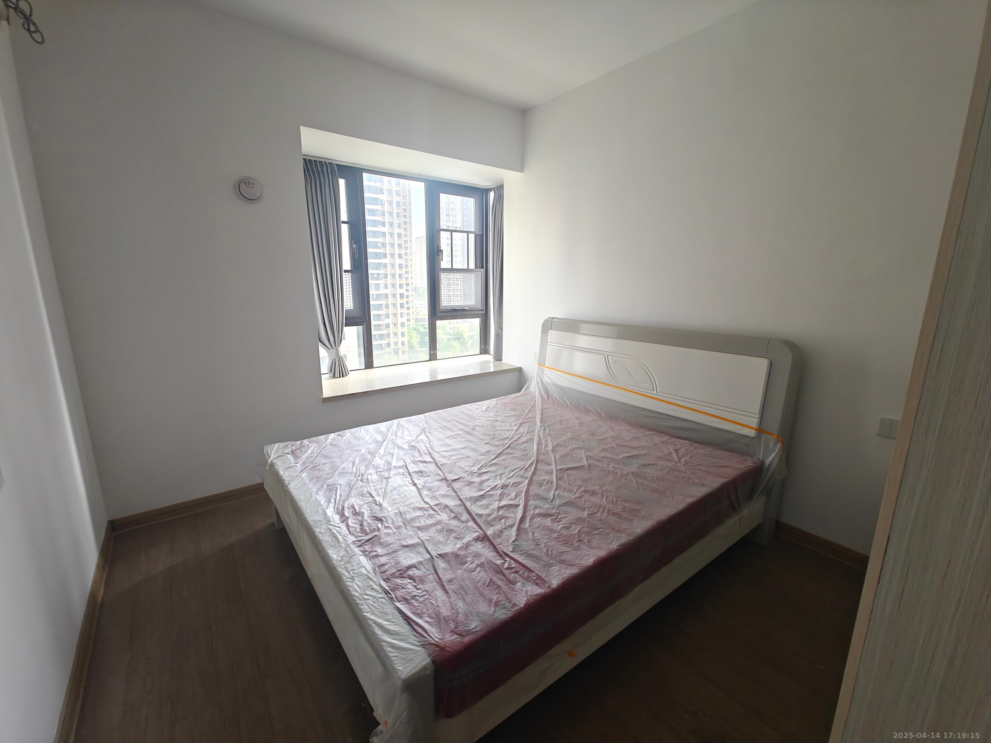 蓝溪谷  3室2厅2卫    2300.0元/月 蓝溪谷  3室2厅2卫    2300.0元/月室内图