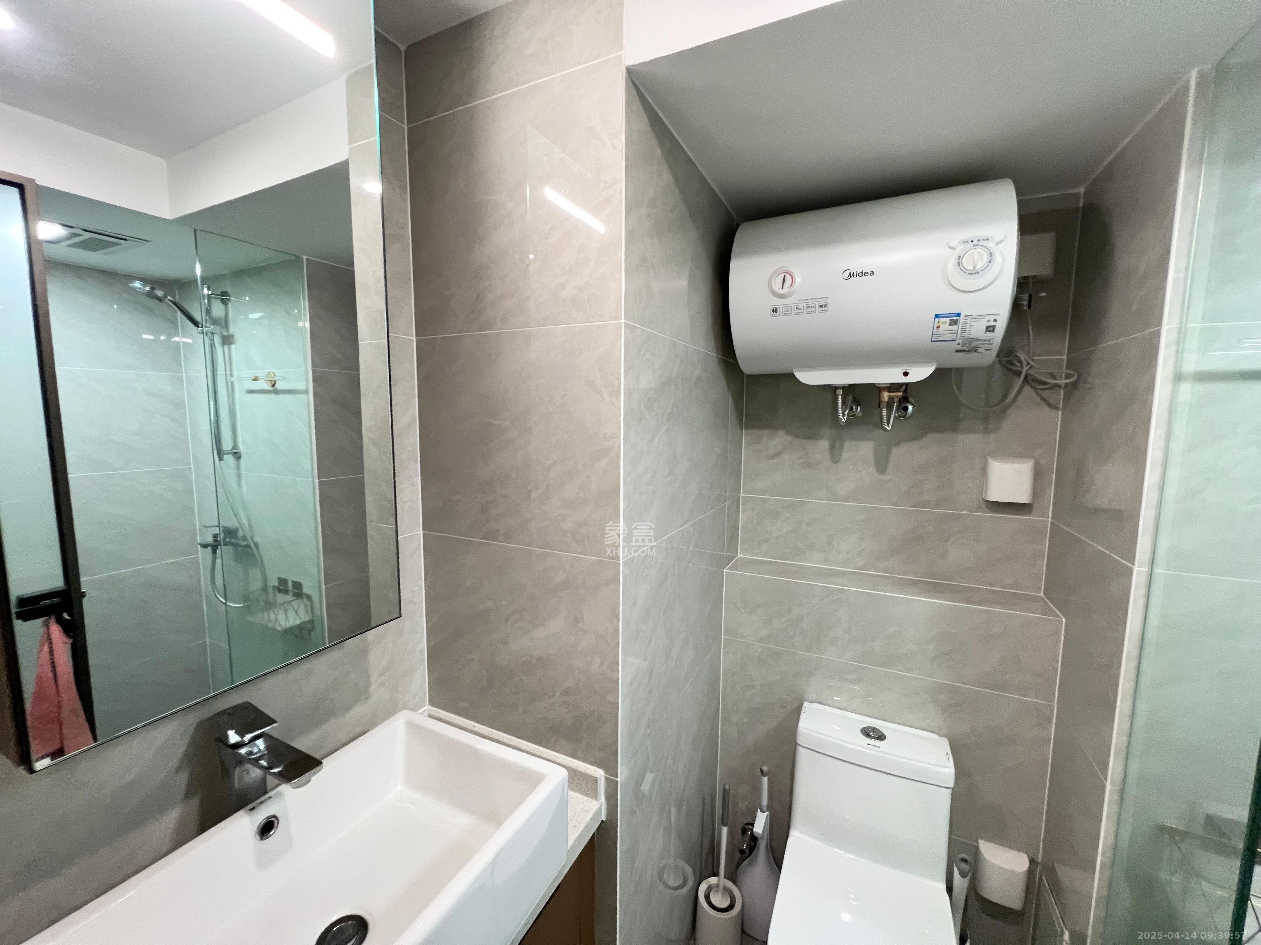 旺德府万象时代 2室2厅1卫 2700.0元/月 旺德府万象时代 2室2厅1卫 2700.0元/月室内图