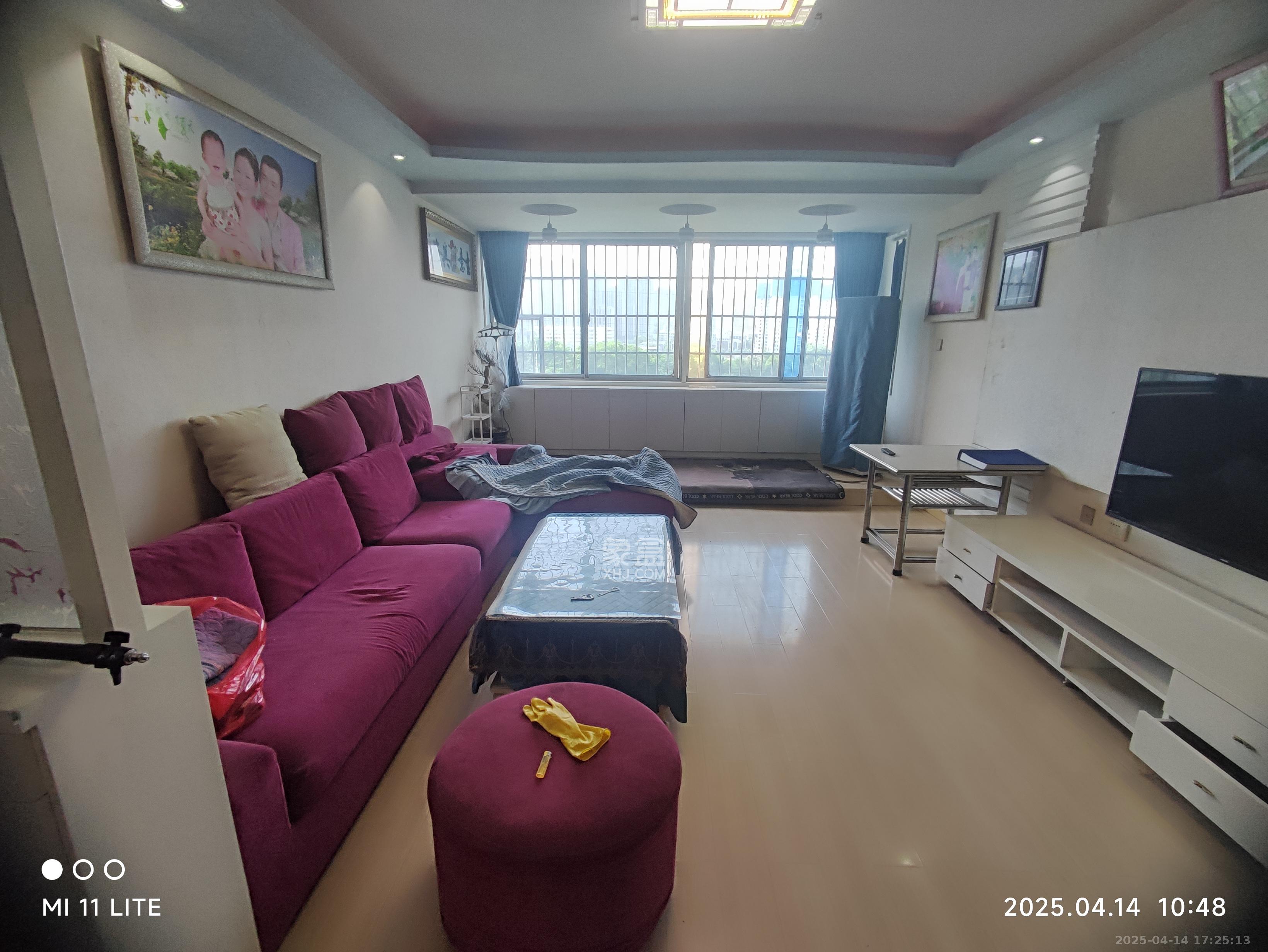 翡翠林居  3室2厅1卫   1800.00元/月