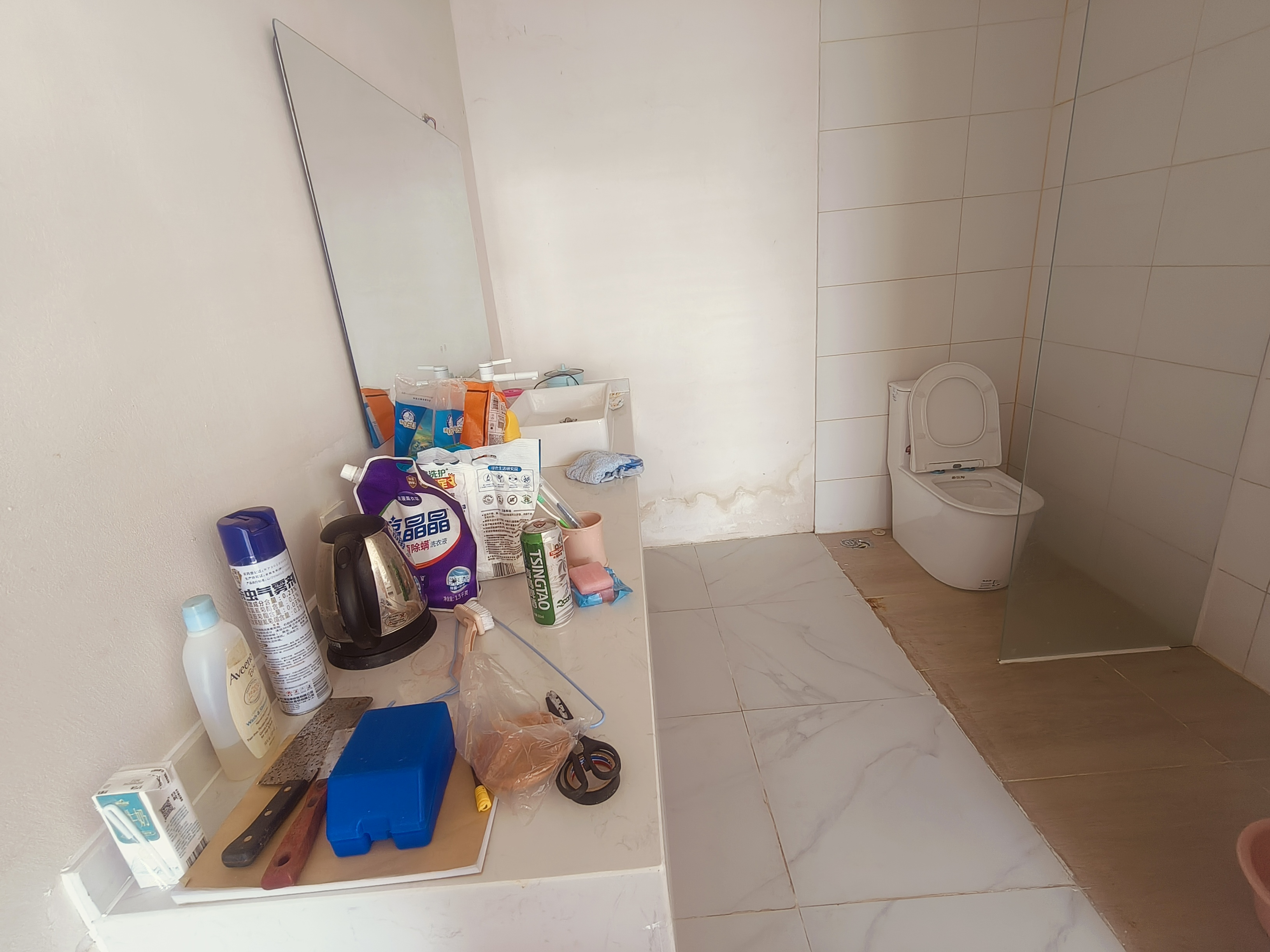 鸿洲江山 14室2厅2卫 20000.0元/月 鸿洲江山 14室2厅2卫 20000.0元/月室内图