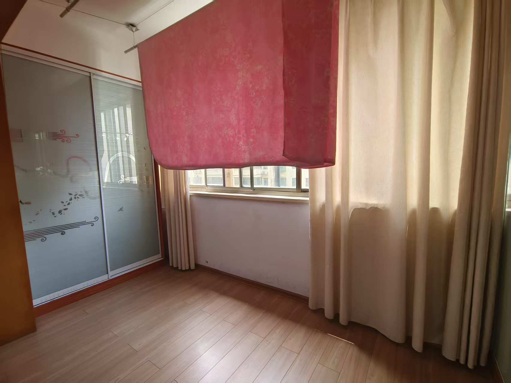 中电怡和苑  2室2厅1卫   1800.00元/月室内图