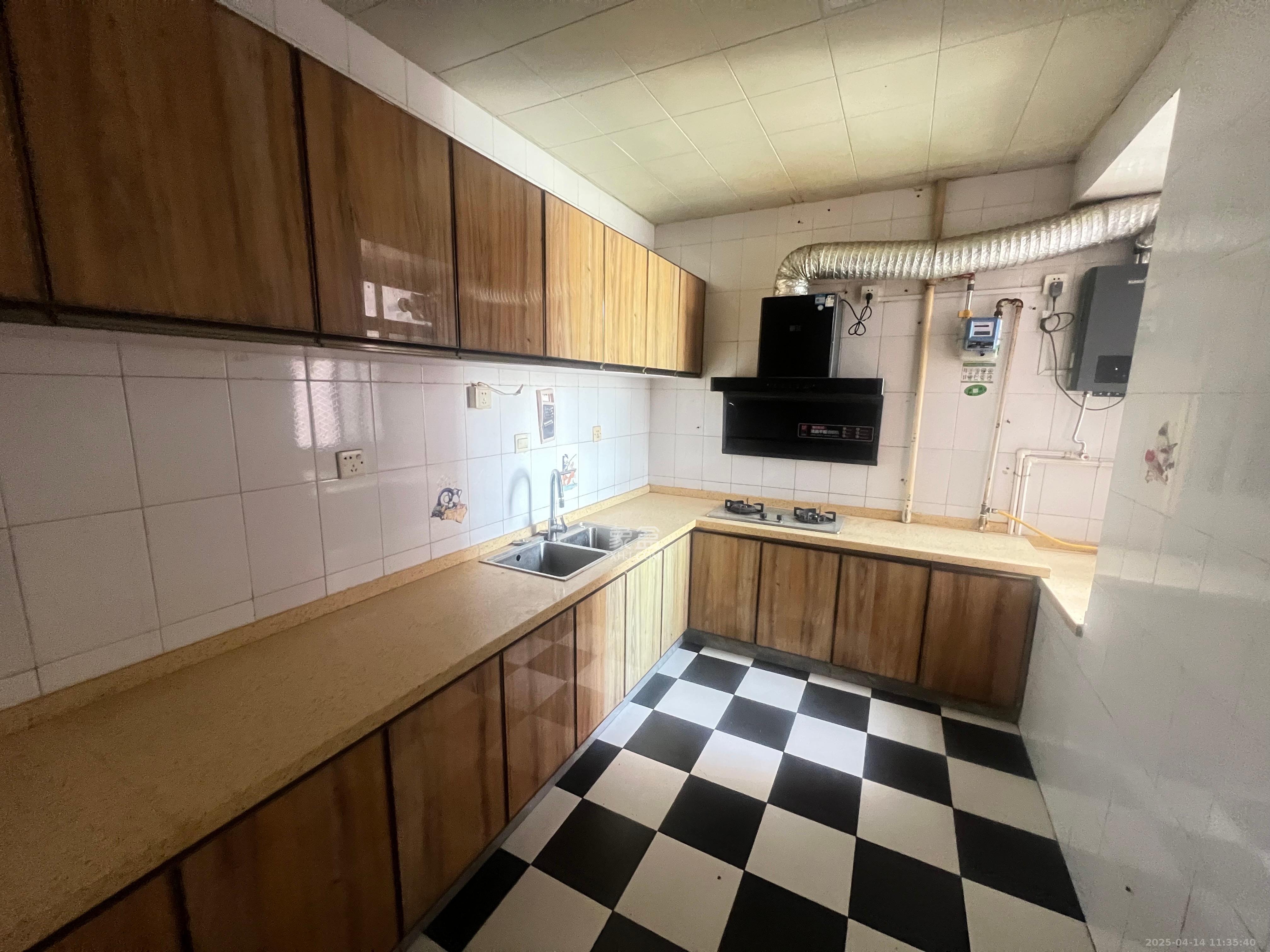 和光公寓 3室2厅1卫 2300.0元/月 和光公寓 3室2厅1卫 2300.0元/月室内图