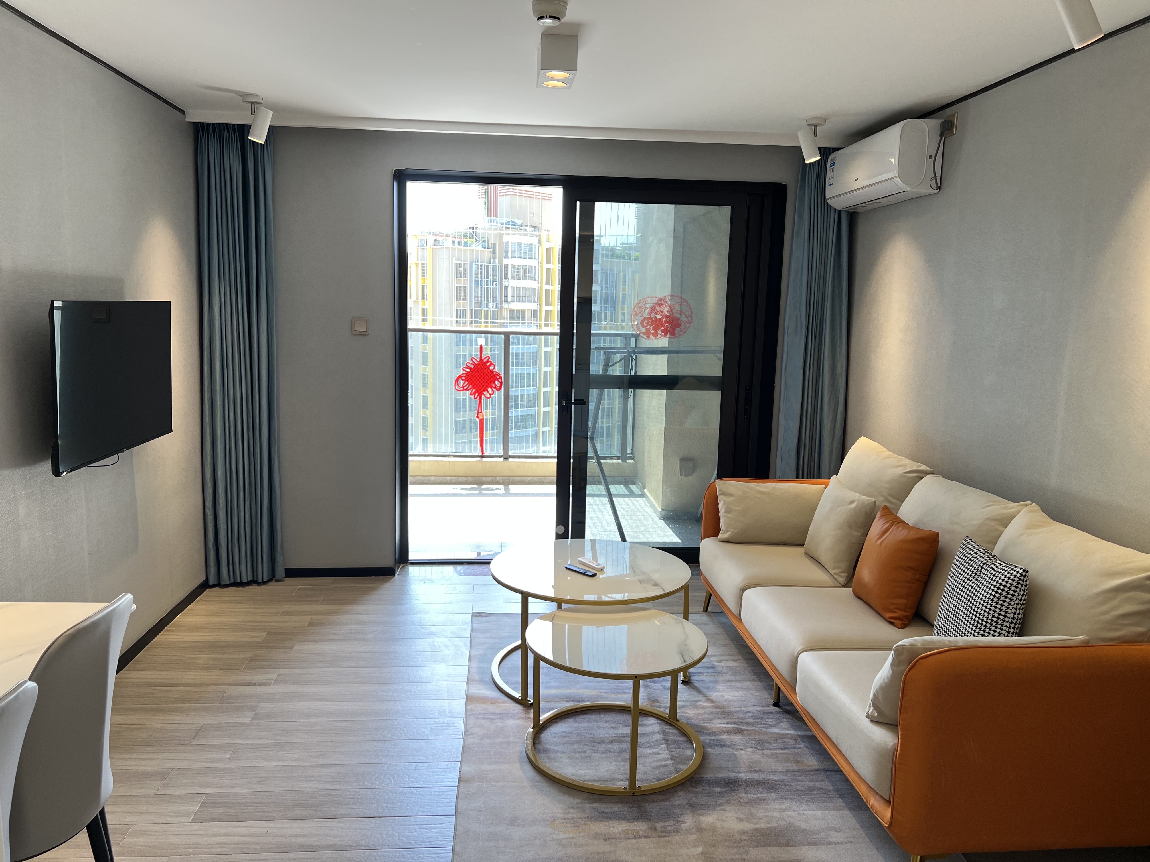 融创海口一号 1室1厅2卫 98.0万 融创海口一号 1室1厅2卫 98.0万客厅