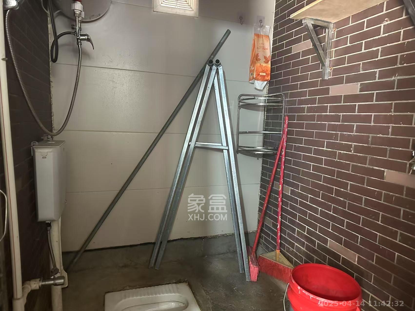 鄱阳小区 1室1厅1卫 500.0元/月 鄱阳小区 1室1厅1卫 500.0元/月室内图