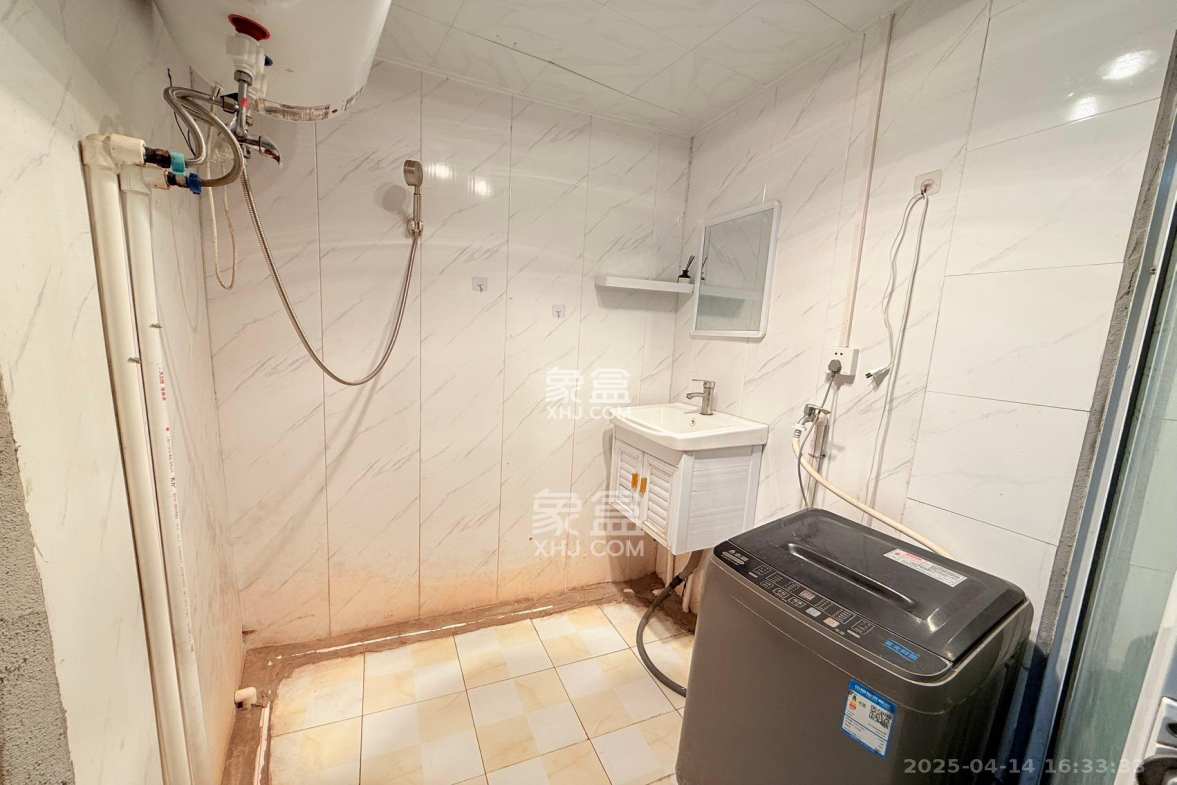 上碧湘街散盘 1室0厅1卫 1100.0元/月 上碧湘街散盘 1室0厅1卫 1100.0元/月室内图