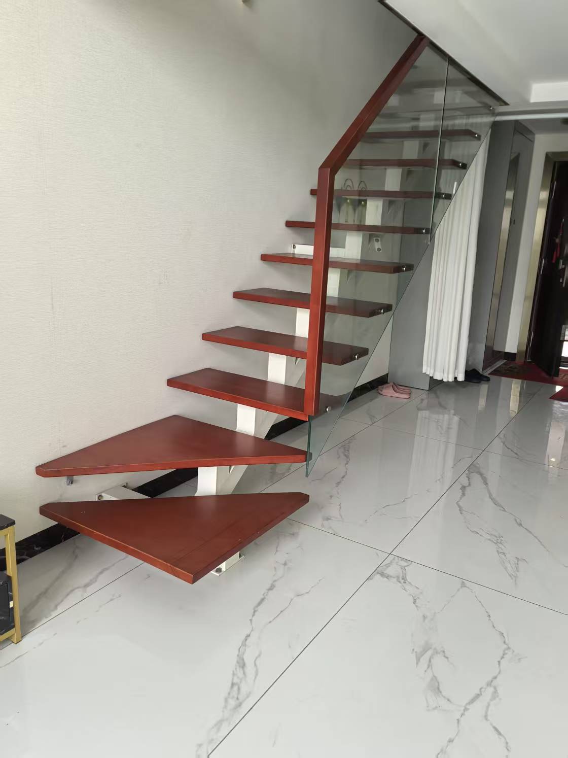 远大购物广场 1室0厅0卫 2100.0元/月 远大购物广场 1室0厅0卫 2100.0元/月室内图