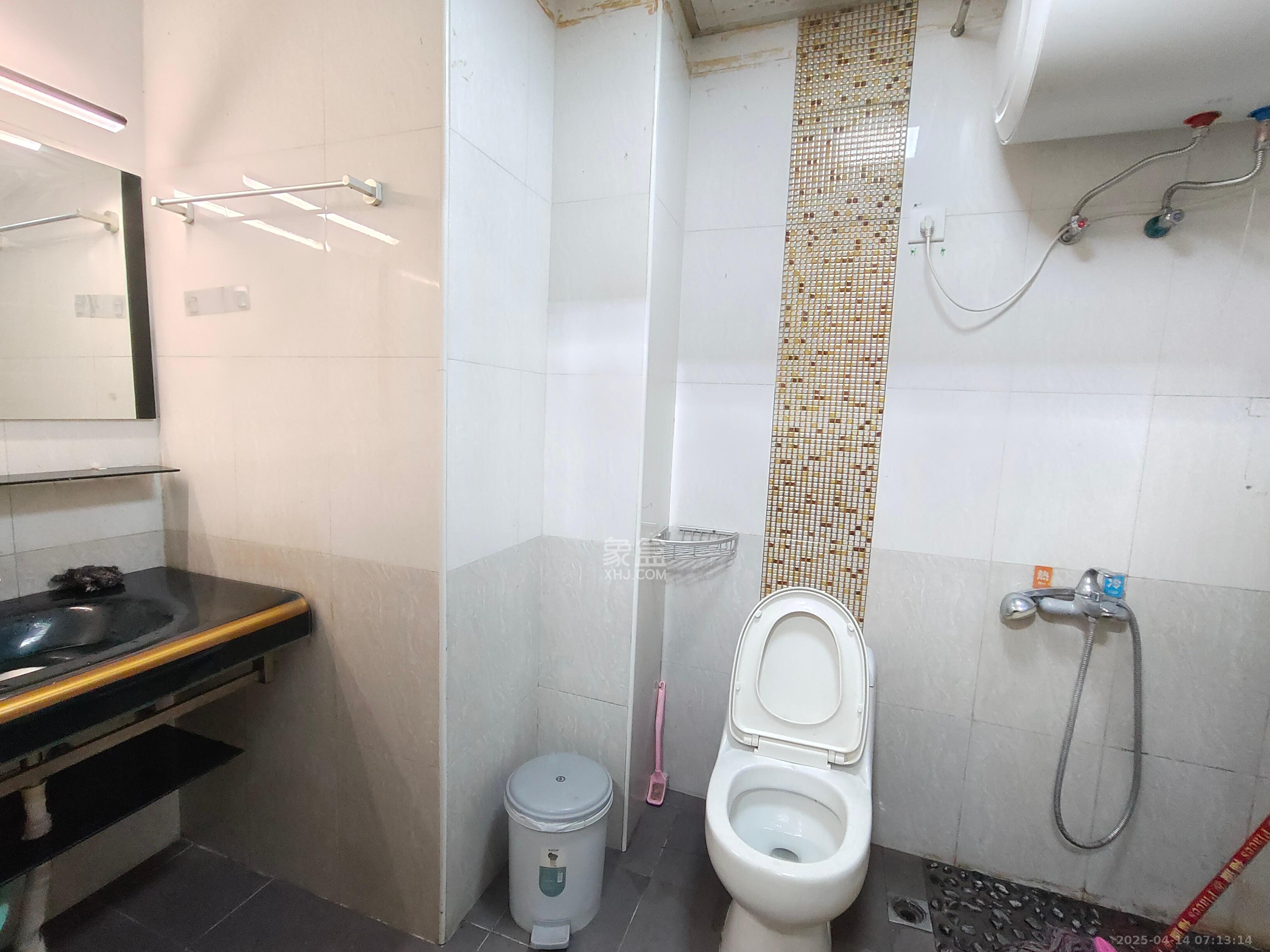 融圣国际 1室0厅1卫 1700.0元/月 融圣国际 1室0厅1卫 1700.0元/月室内图