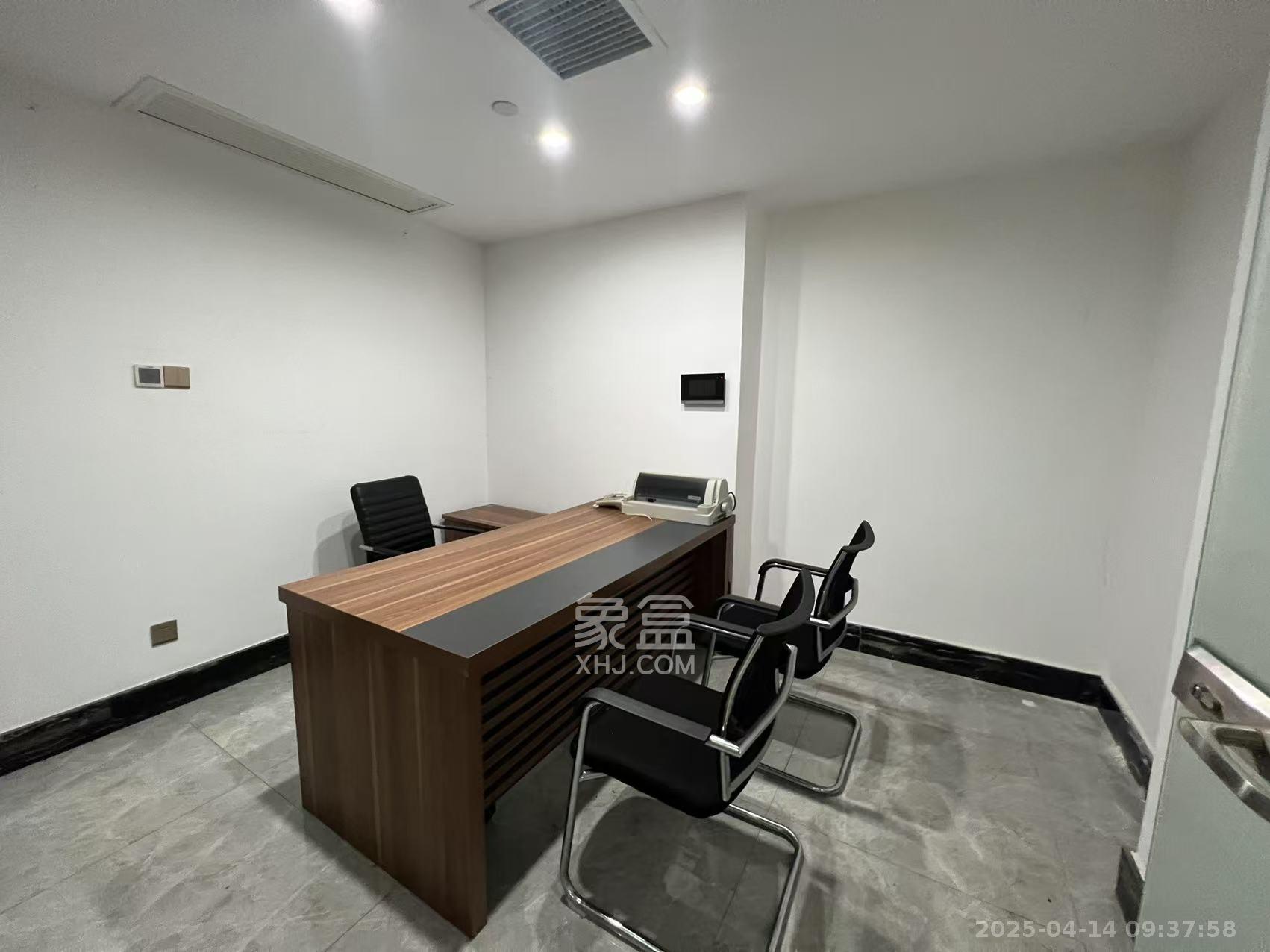 京武浪琴山一、二期 1室2厅2卫 4000.0元/月 京武浪琴山一、二期 1室2厅2卫 4000.0元/月室内图