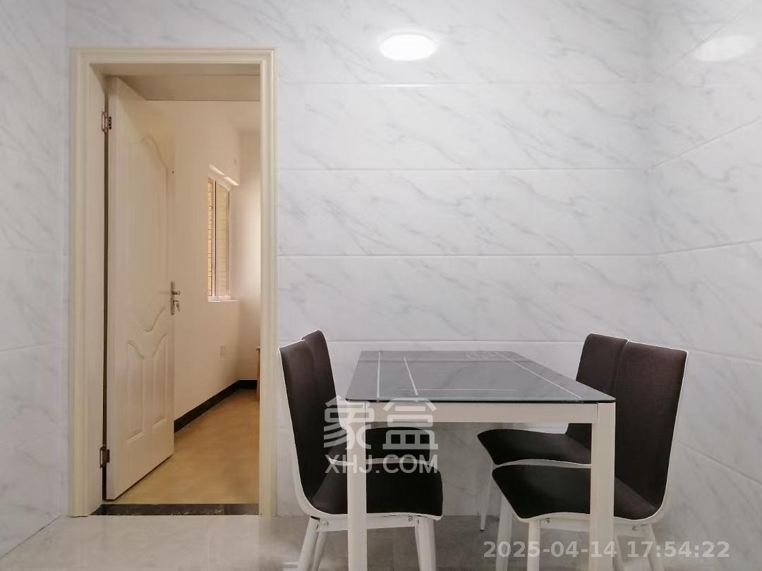 金地格林公馆  3室2厅1卫   2700.00元/月室内图