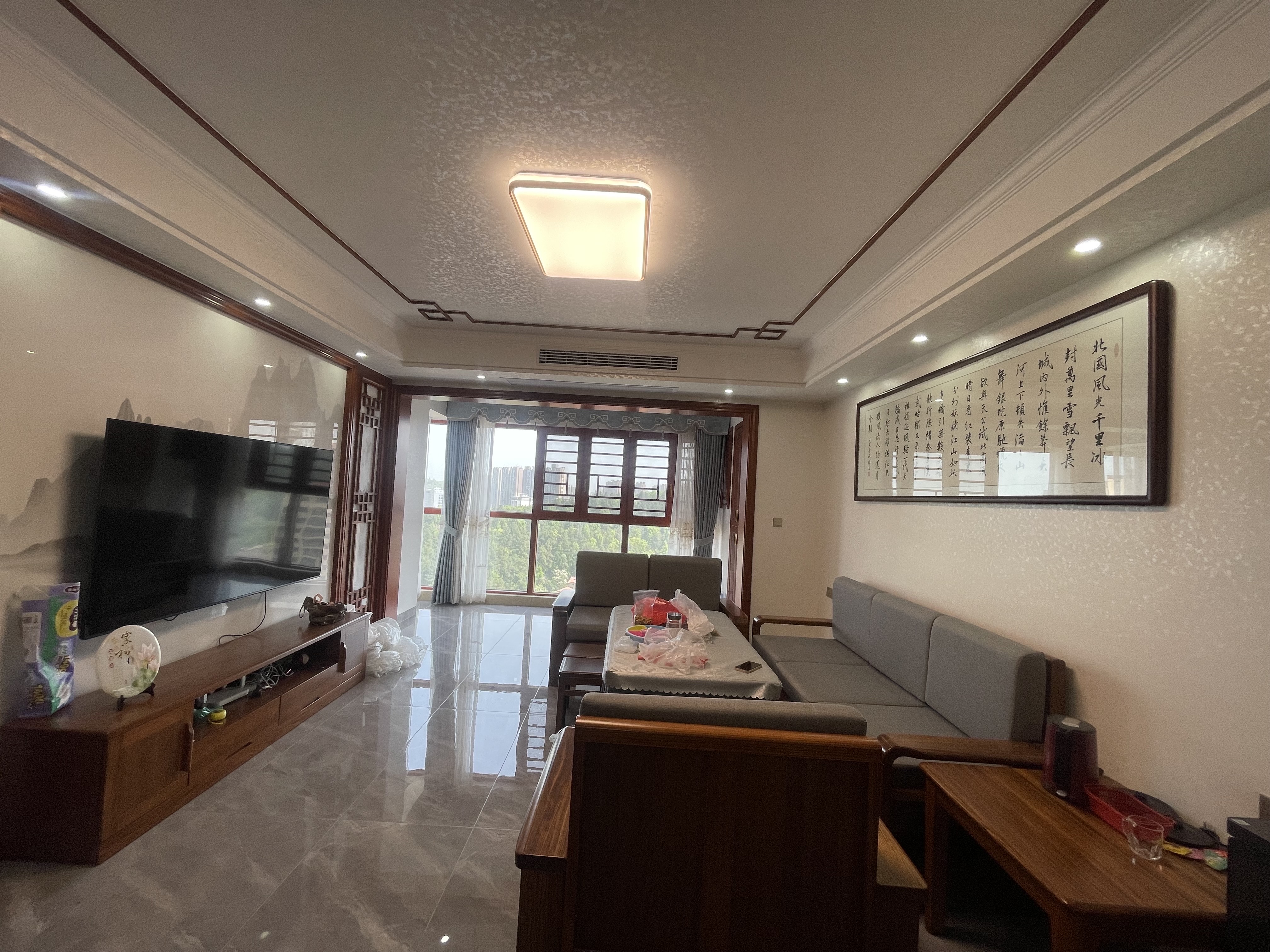 大同芙蓉二期(芙蓉广场) 3室2厅1卫 113.8万 大同芙蓉二期(芙蓉广场) 3室2厅1卫 113.8万客厅