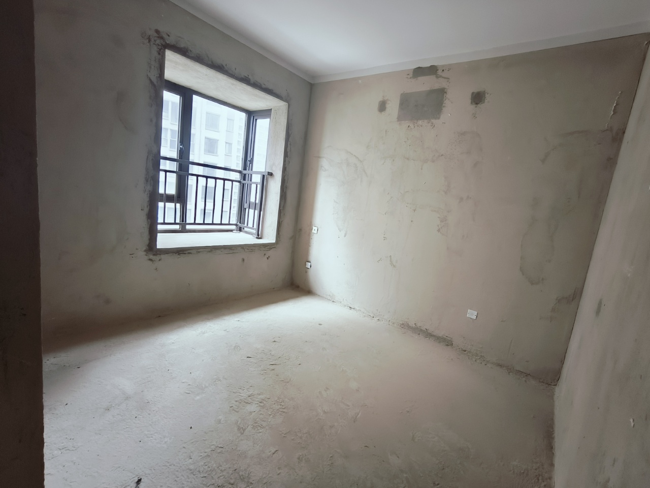 绿地雅典郡  3室2厅1卫    90.0万 绿地雅典郡  3室2厅1卫    90.0万室内图