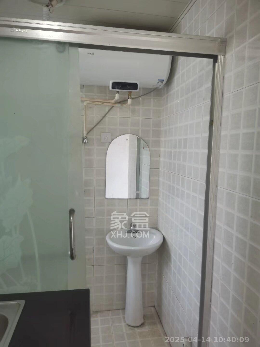 柏丽广场 1室1厅1卫 650.0元/月 柏丽广场 1室1厅1卫 650.0元/月室内图