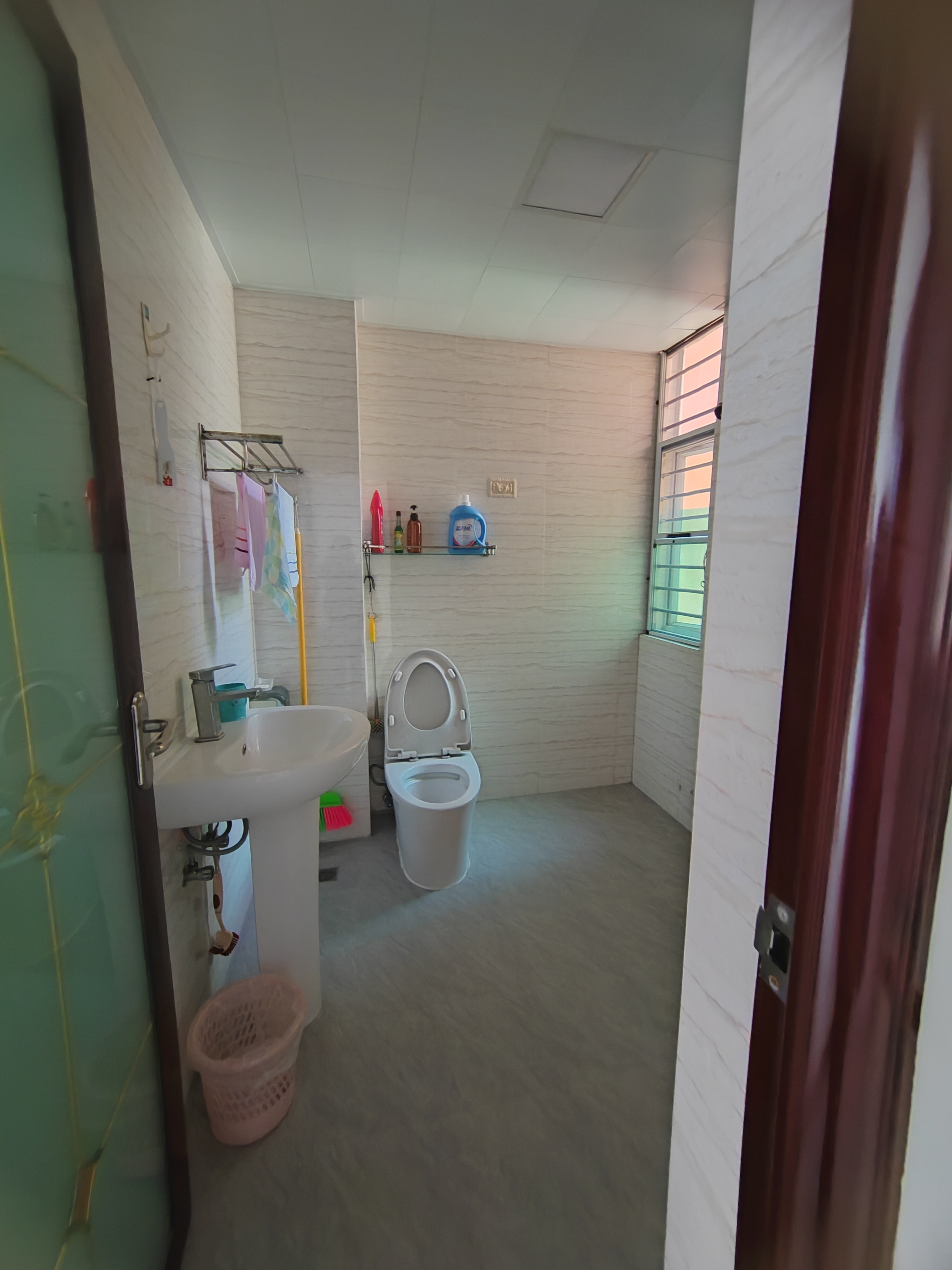 海岛阳光二期  3室2厅2卫    2800.0元/月室内图