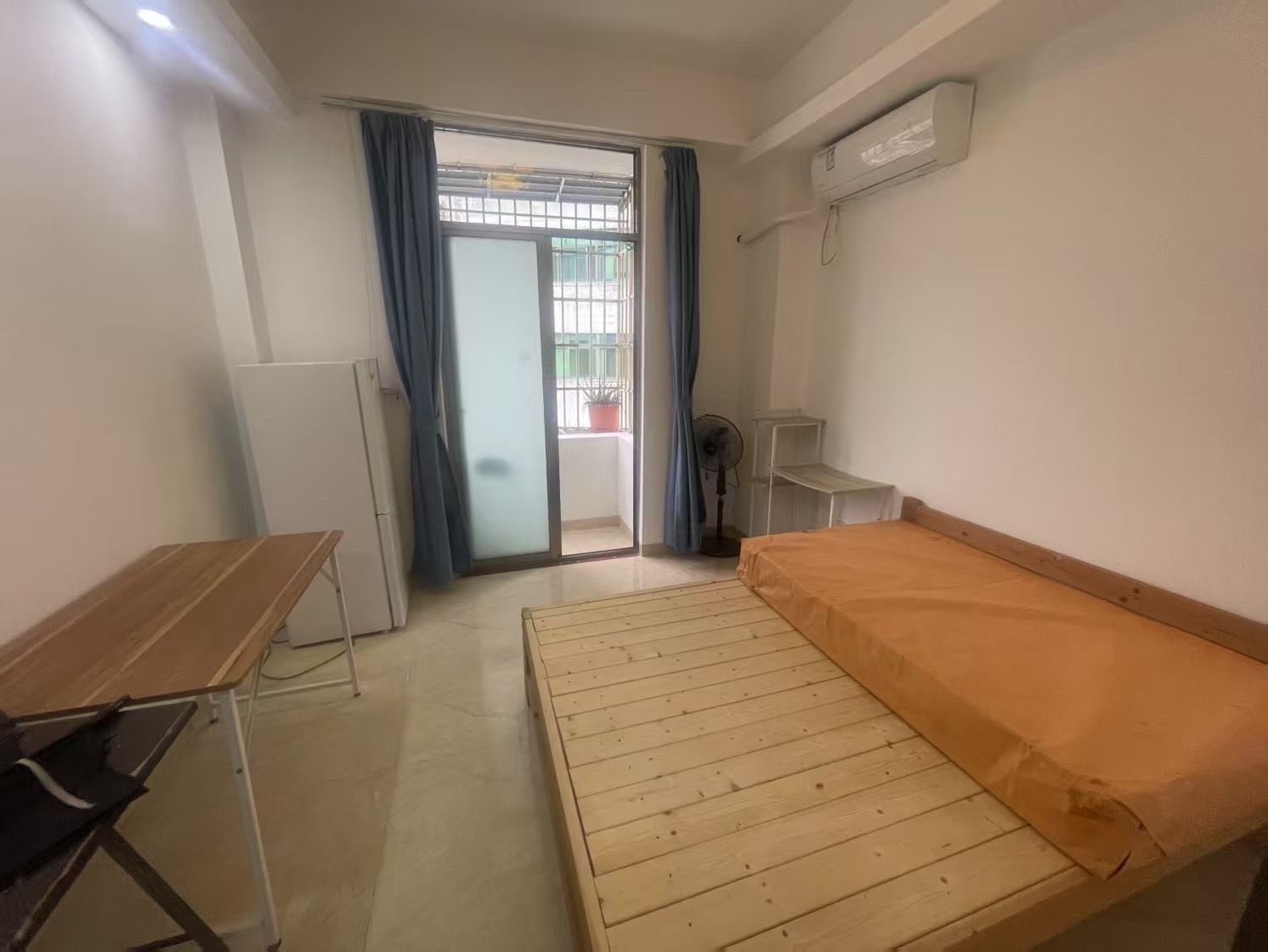 都市阳光 1室0厅1卫 32.0万 都市阳光 1室0厅1卫 32.0万客厅