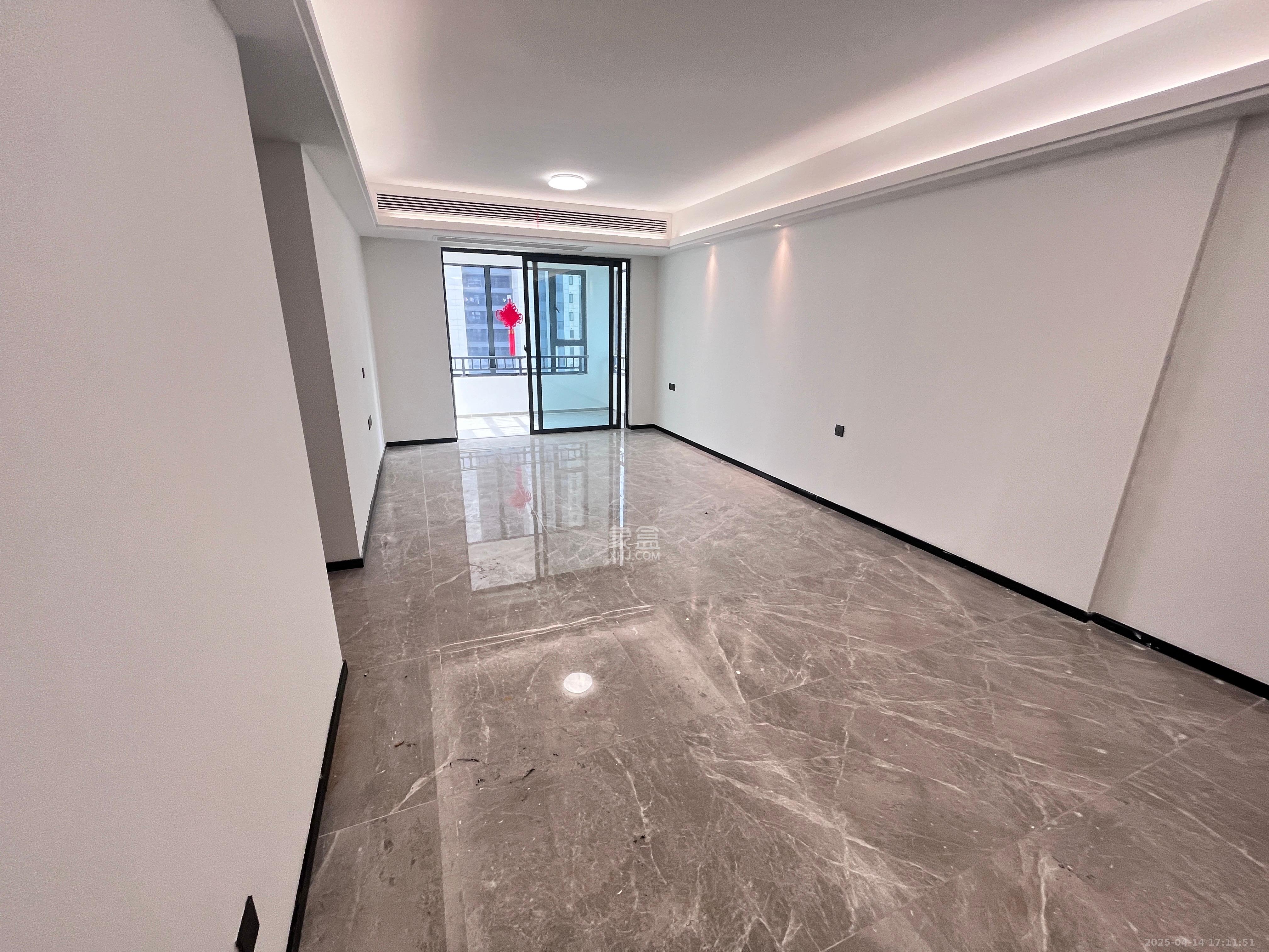 欣利梅溪左岸 3室2厅2卫 2800.0元/月 欣利梅溪左岸 3室2厅2卫 2800.0元/月室内图