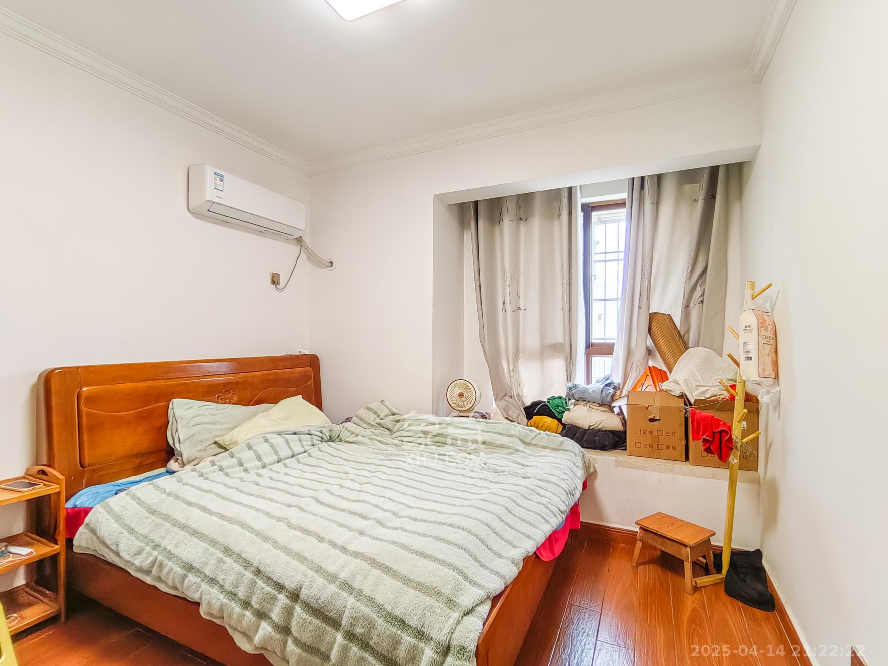 湖湾世景 3室2厅1卫 69.8万 湖湾世景 3室2厅1卫 69.8万卧室