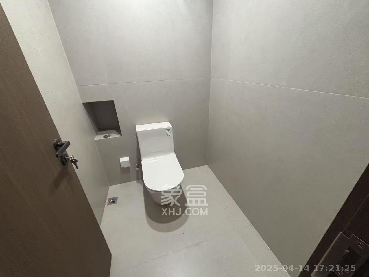 建发央著 4室2厅2卫 6800.0元/月 建发央著 4室2厅2卫 6800.0元/月室内图