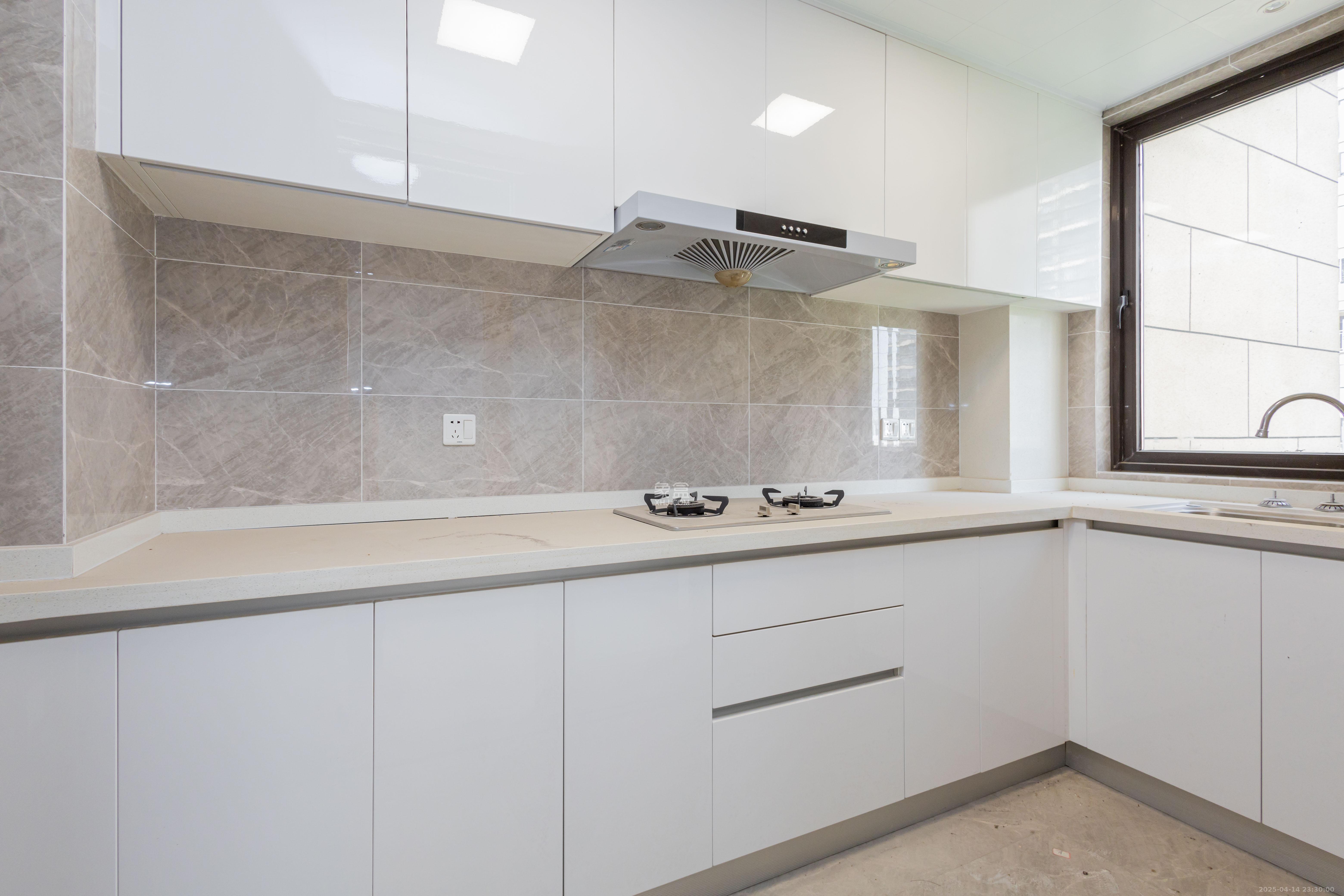 君合新城玺樾 3室2厅2卫 90.0万 君合新城玺樾 3室2厅2卫 90.0万厨房