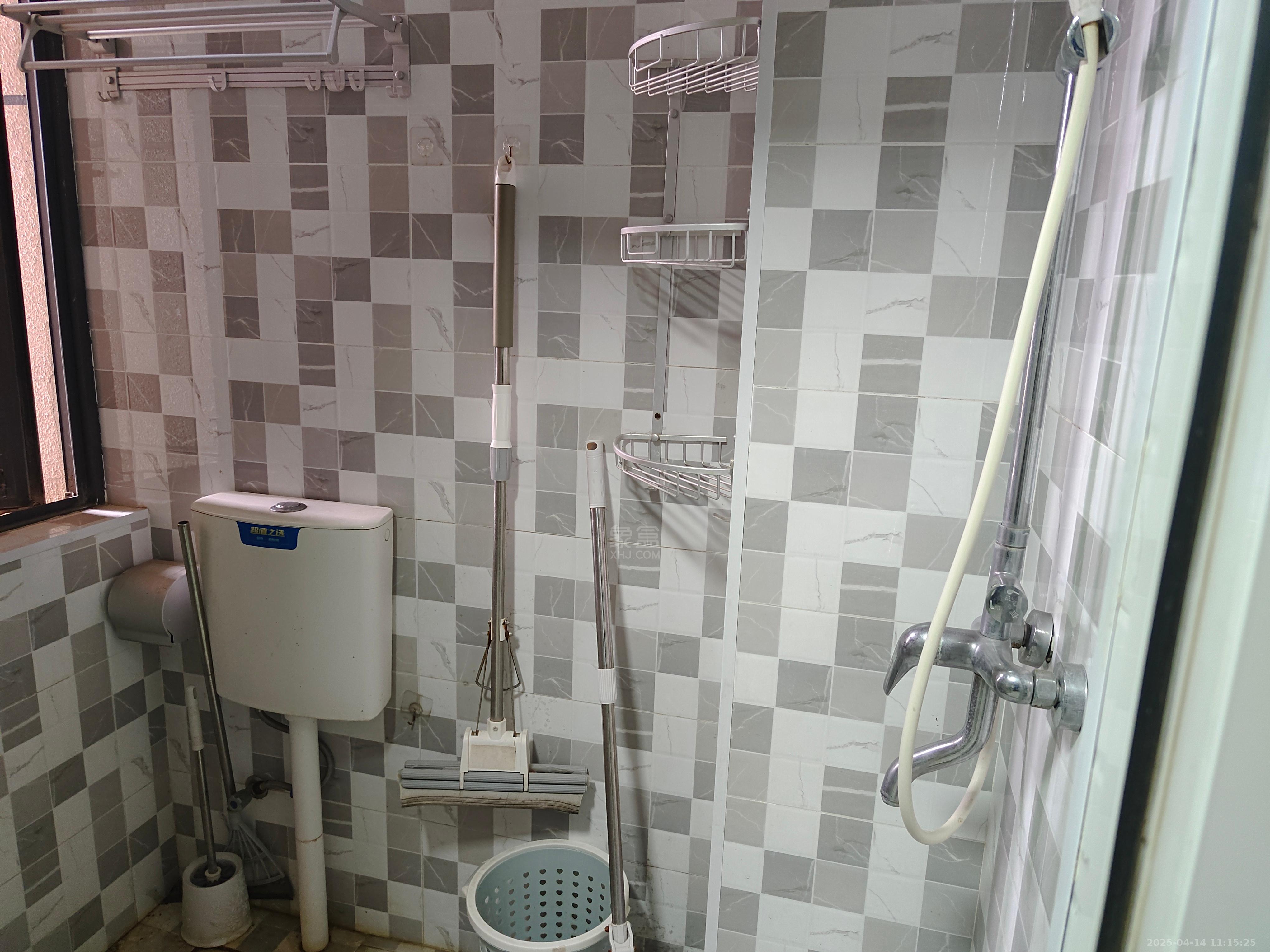 文艺复兴(未来城) 1室1厅1卫 1000.0元/月 文艺复兴(未来城) 1室1厅1卫 1000.0元/月室内图