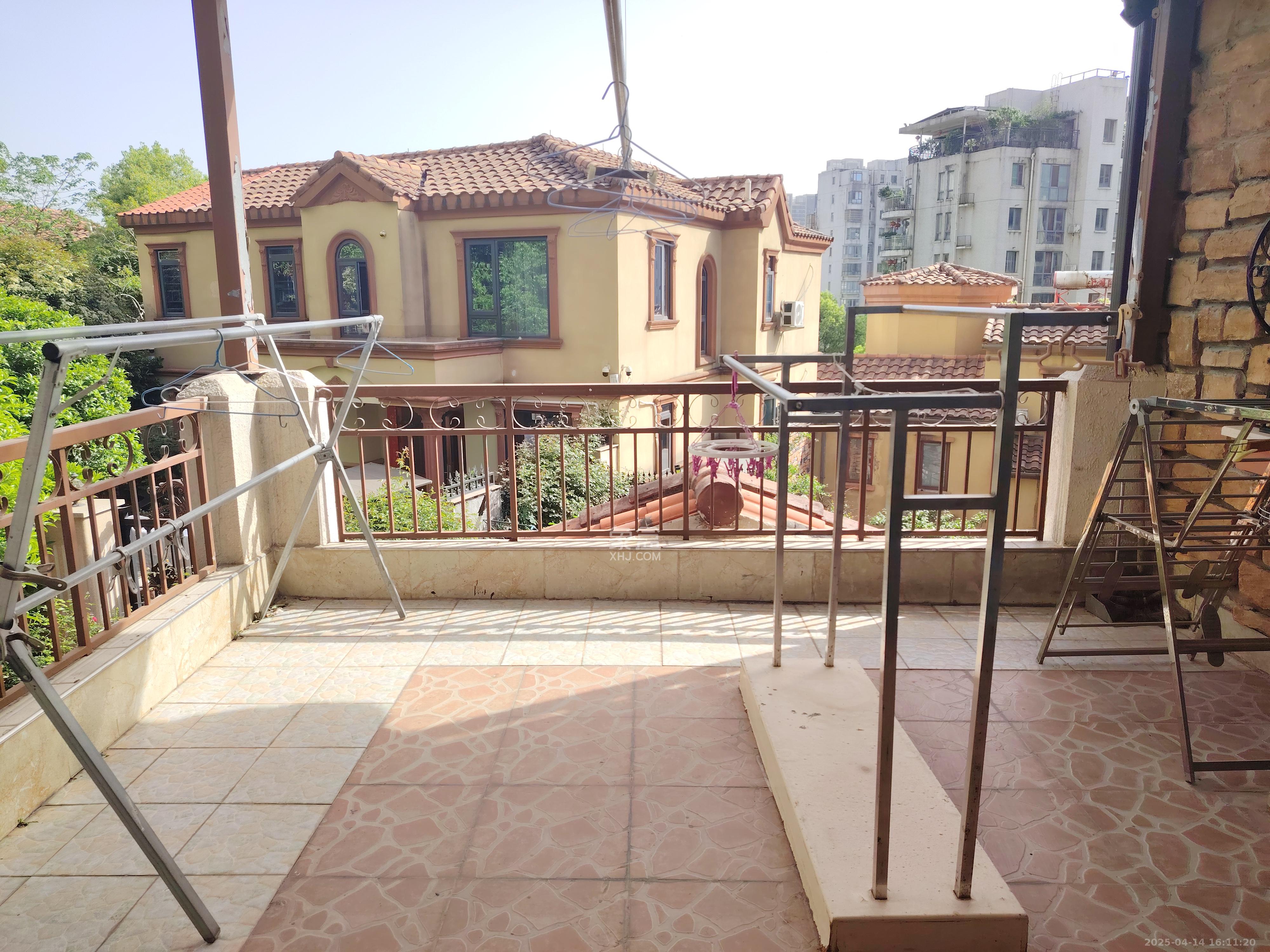 山语城一期 6室2厅3卫 10000.0元/月 山语城一期 6室2厅3卫 10000.0元/月室内图