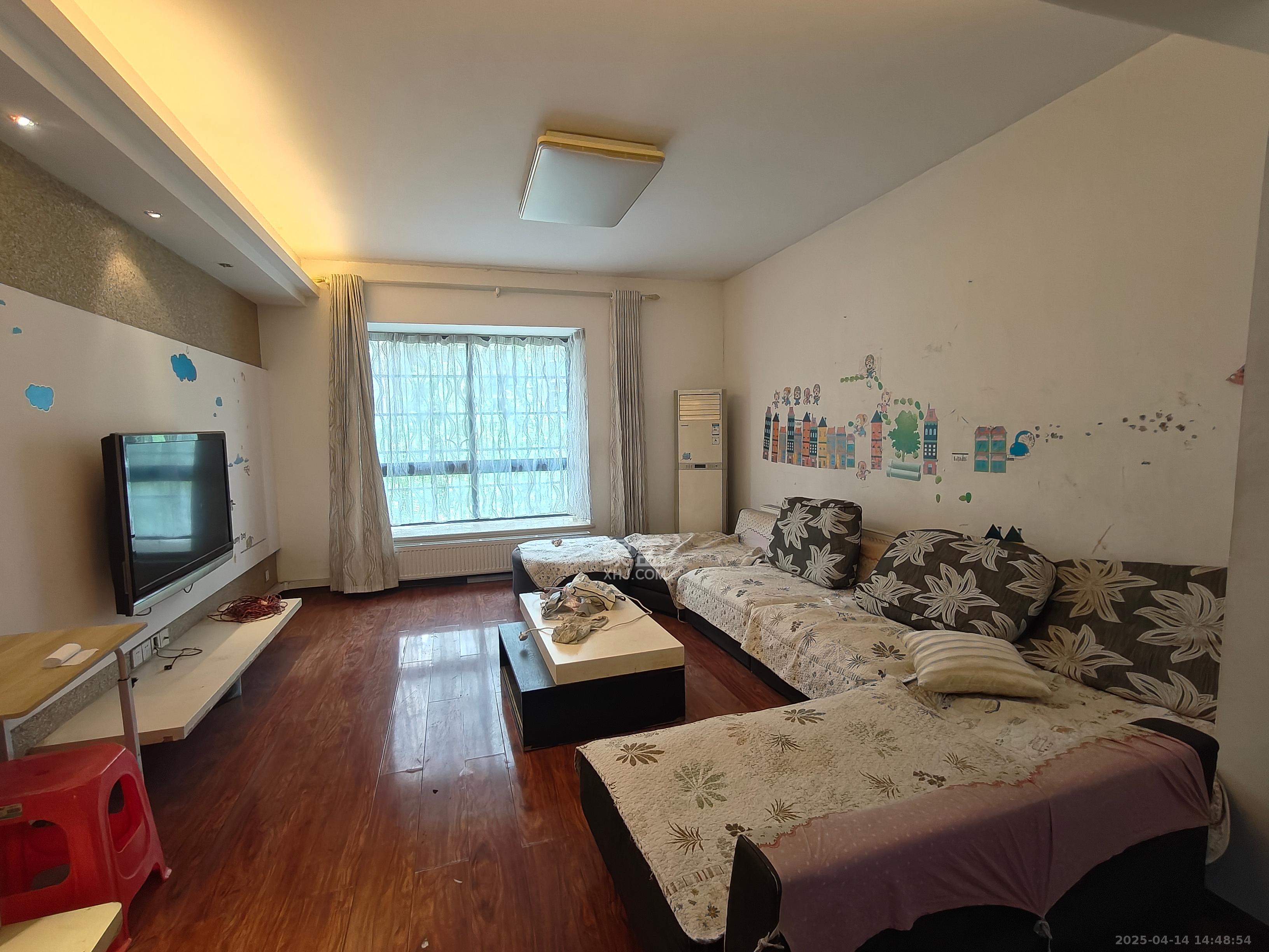 湘诚嘉园 3室2厅2卫 3500.0元/月 湘诚嘉园 3室2厅2卫 3500.0元/月室内图