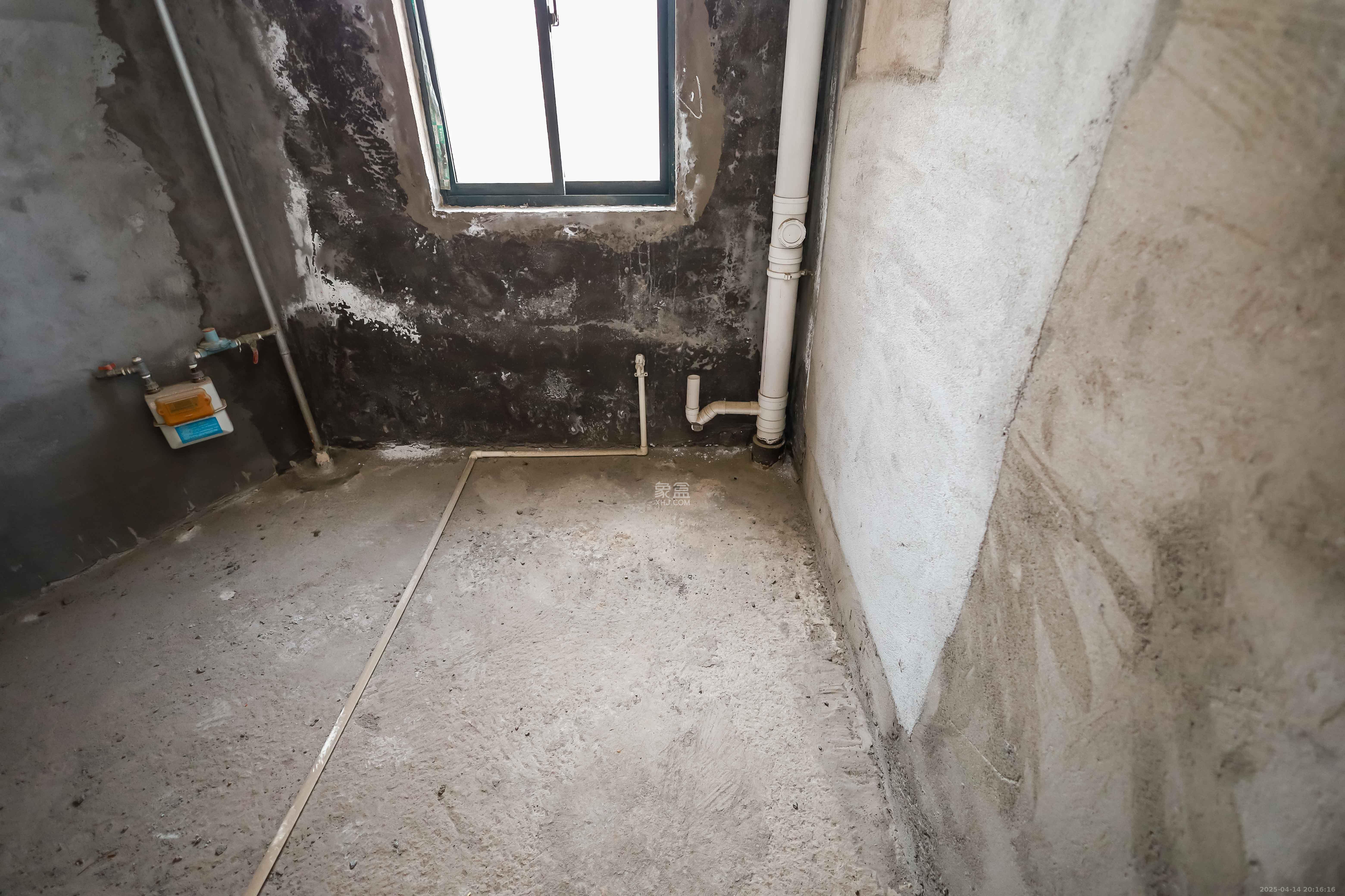 诚兴园 3室2厅1卫 53.8万 诚兴园 3室2厅1卫 53.8万厨房