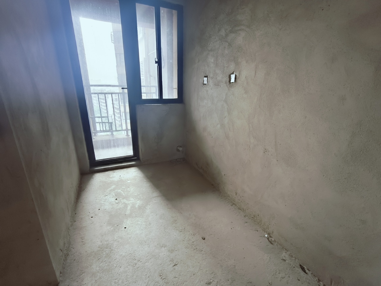 绿地雅典郡  3室2厅1卫    90.0万 绿地雅典郡  3室2厅1卫    90.0万室内图